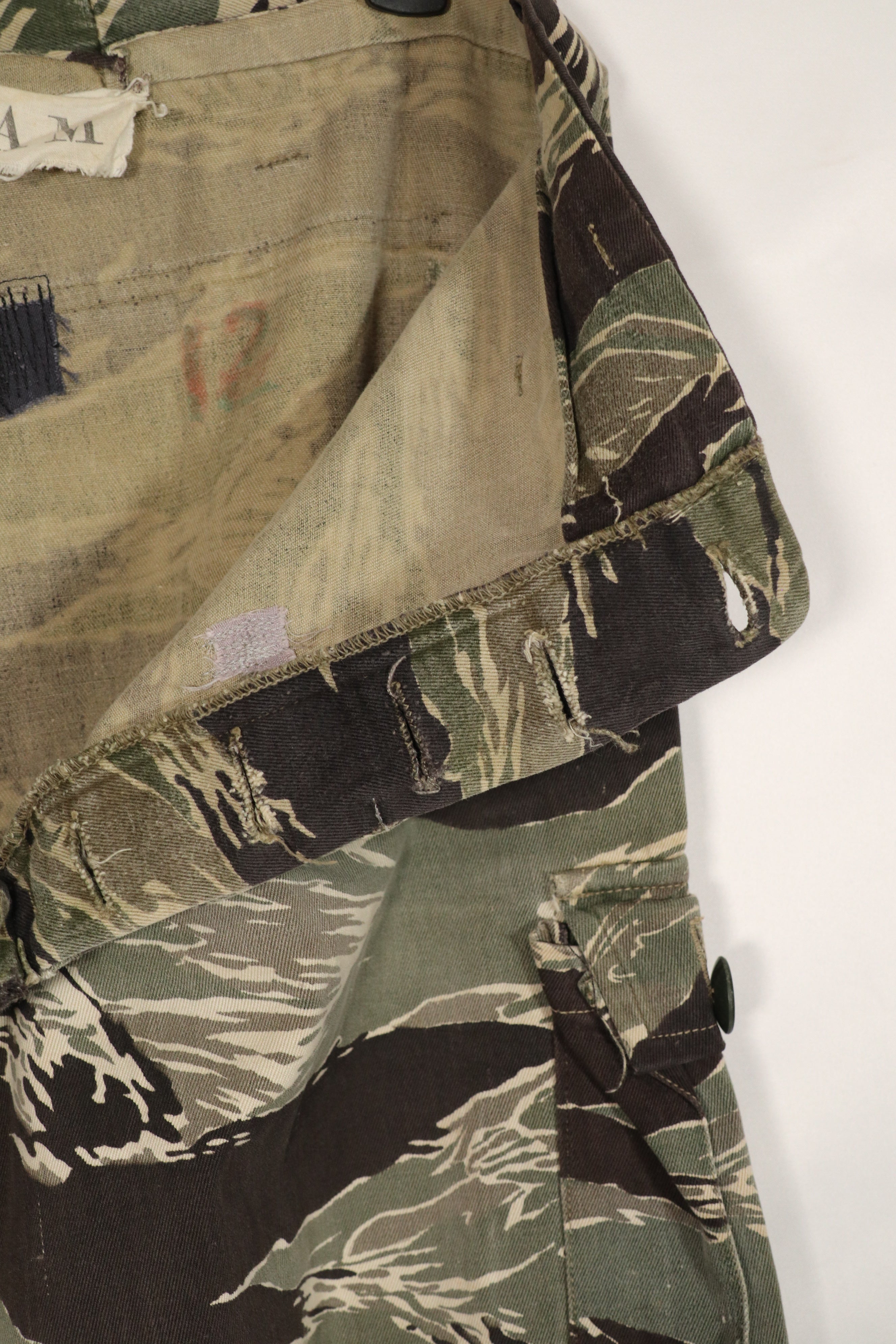 実物　沖縄タイガー　タイガーストライプ　パンツ　Asian Cut　褪色あり　A-Mサイズ