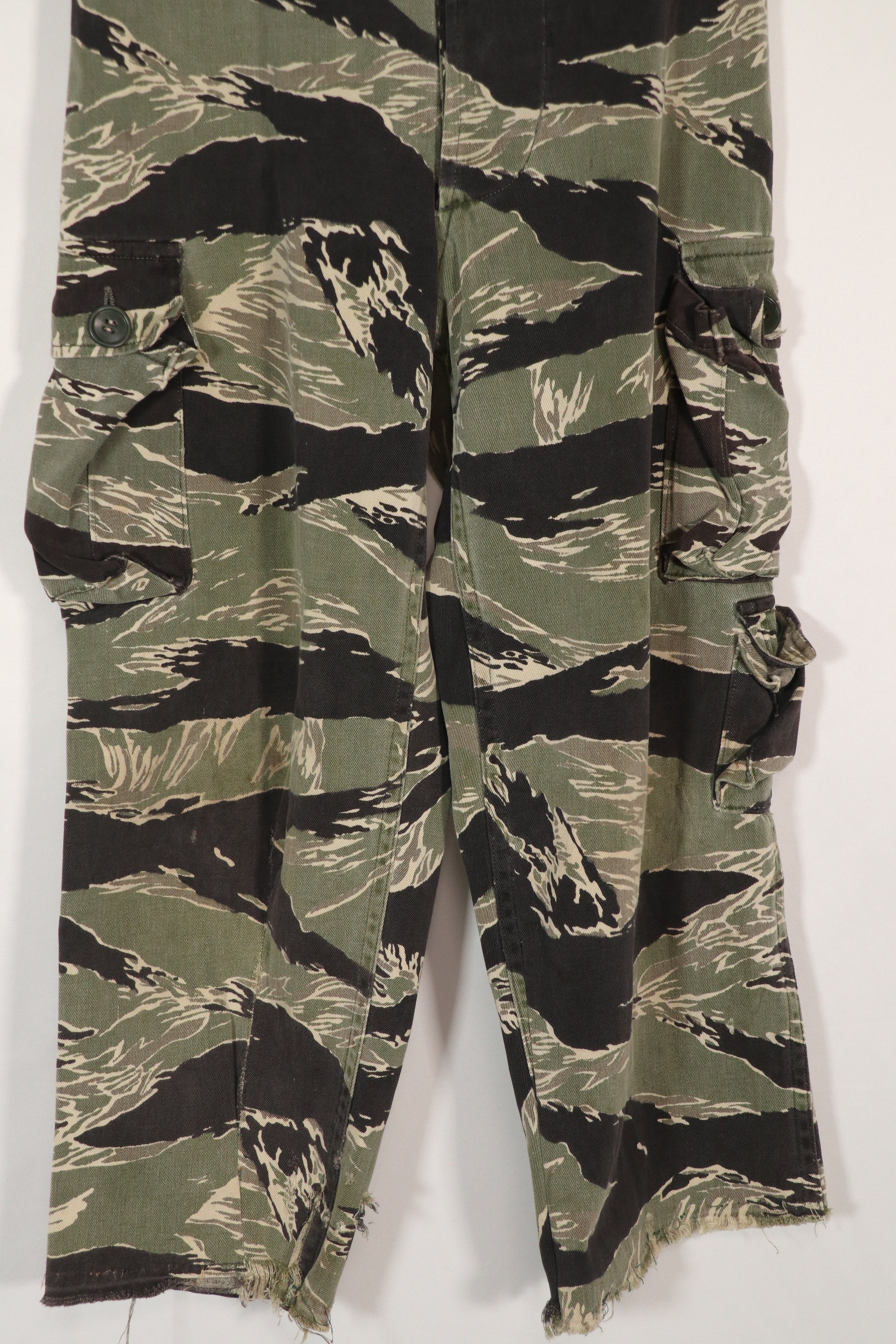 実物　沖縄タイガー　JWD　タイガーストライプ　パンツ　キッズサイズ　中古品