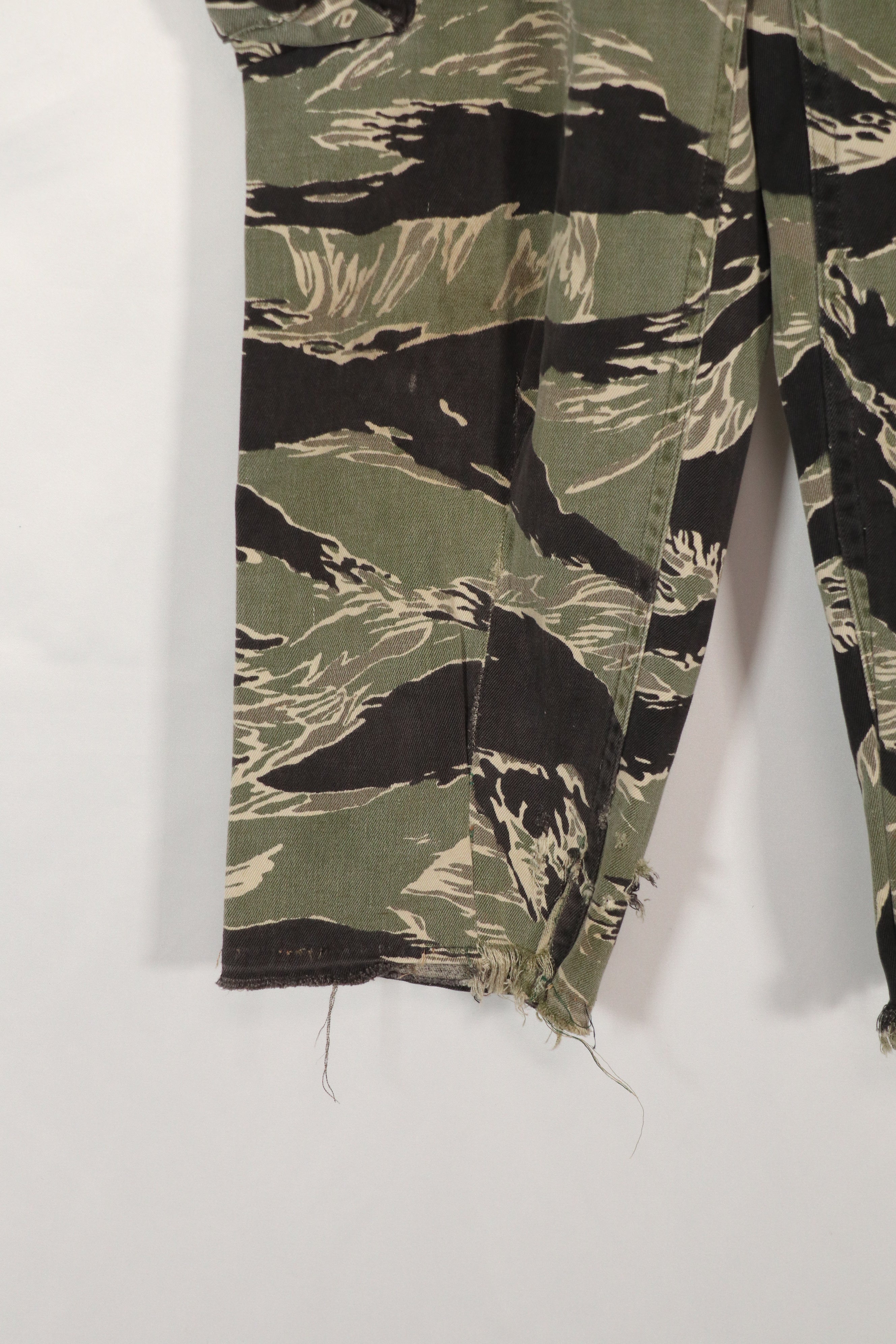 実物　沖縄タイガー　JWD　タイガーストライプ　パンツ　キッズサイズ　中古品