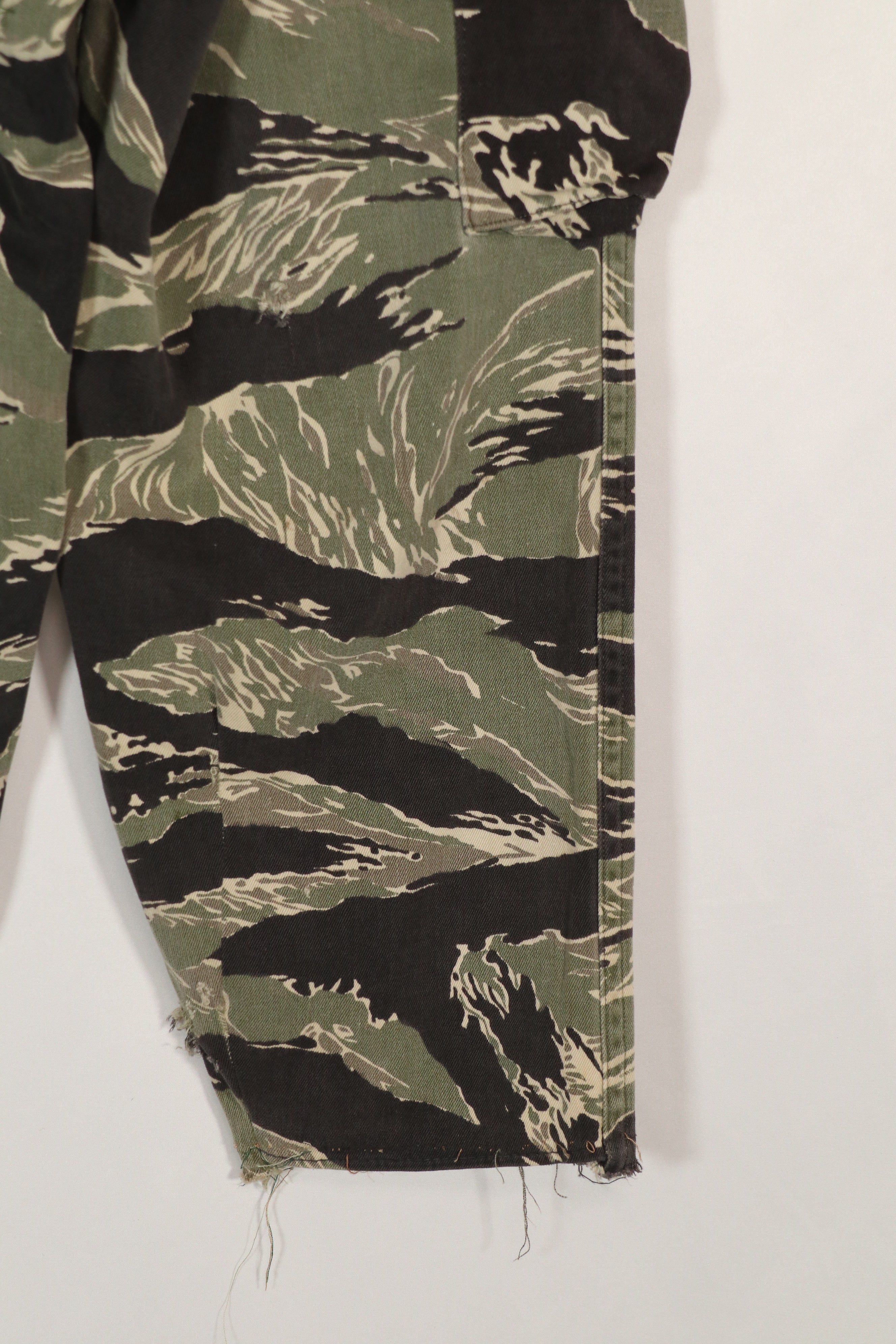 実物　沖縄タイガー　JWD　タイガーストライプ　パンツ　キッズサイズ　中古品