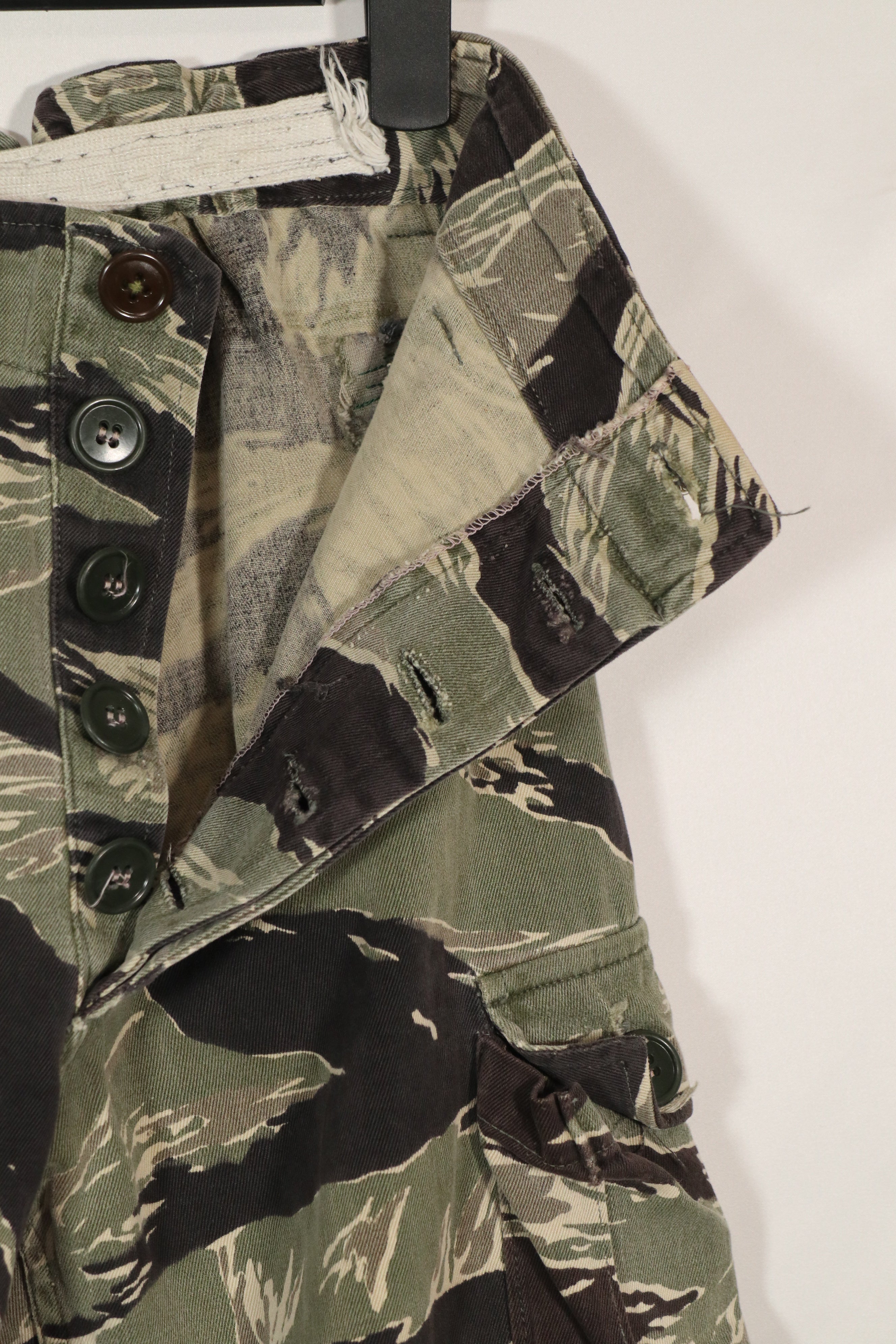 実物　沖縄タイガー　JWD　タイガーストライプ　パンツ　キッズサイズ　中古品