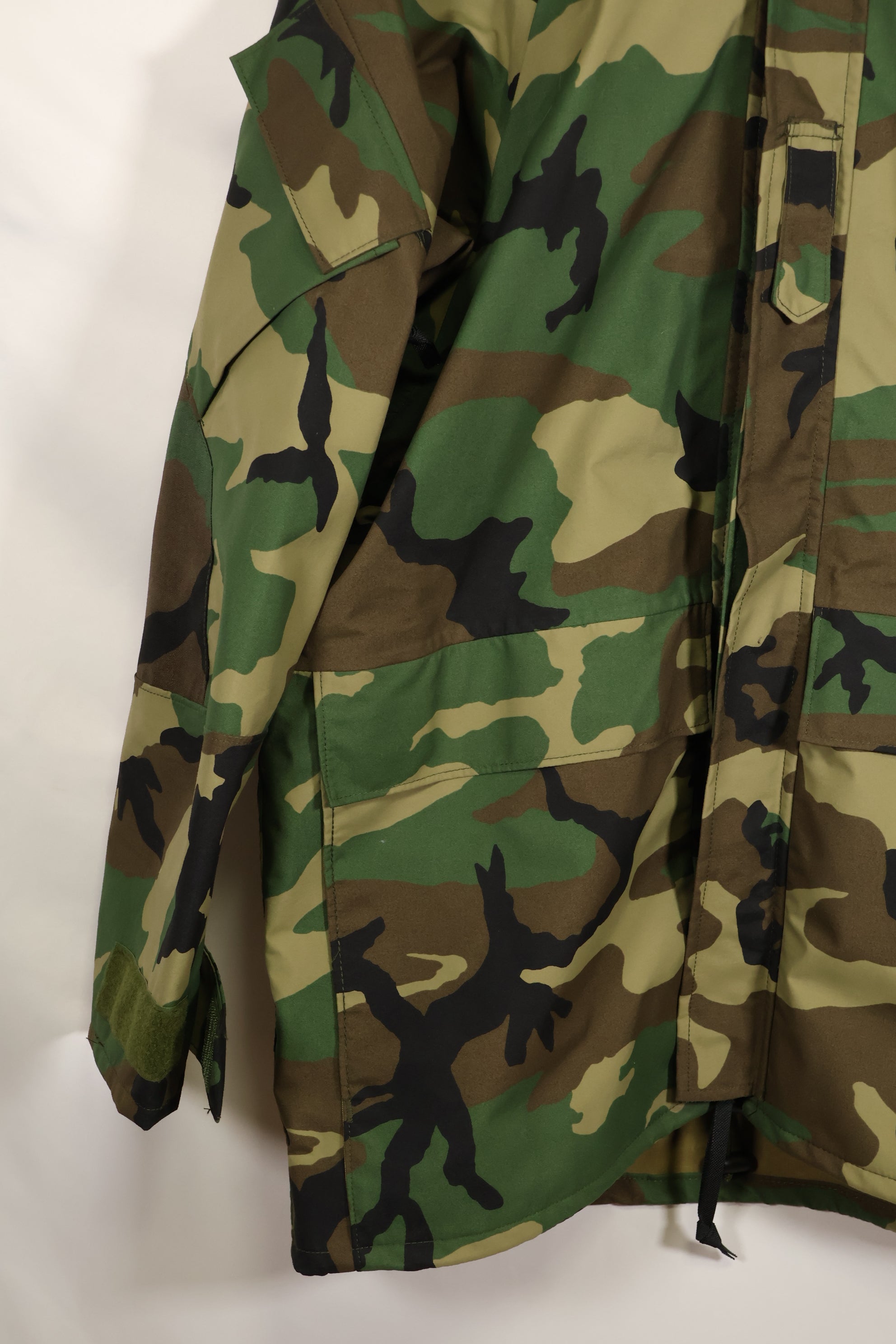 1997年会計　M-R　アメリカ軍　ウッドランド迷彩　ECWCS　Gen1 ゴアテックス　パーカー　中古品