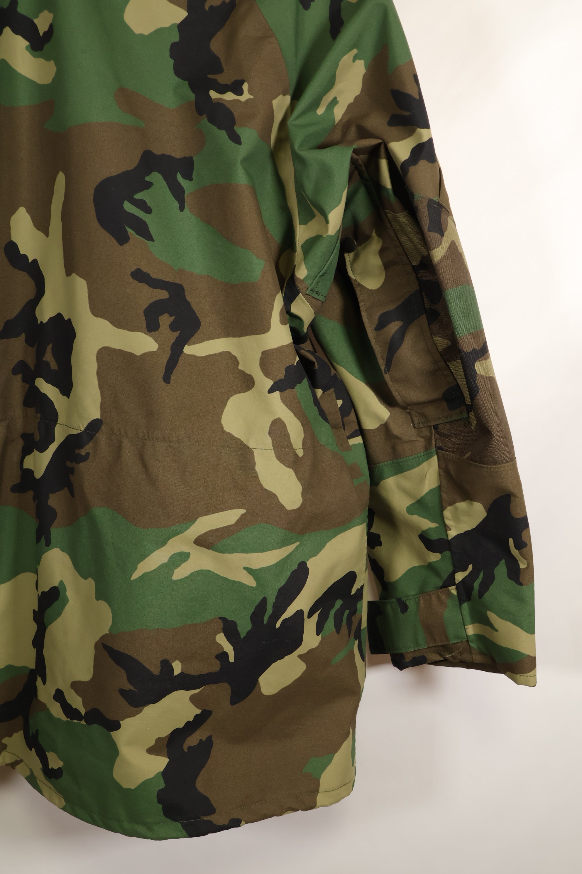 1997年会計　M-R　アメリカ軍　ウッドランド迷彩　ECWCS　Gen1 ゴアテックス　パーカー　中古品