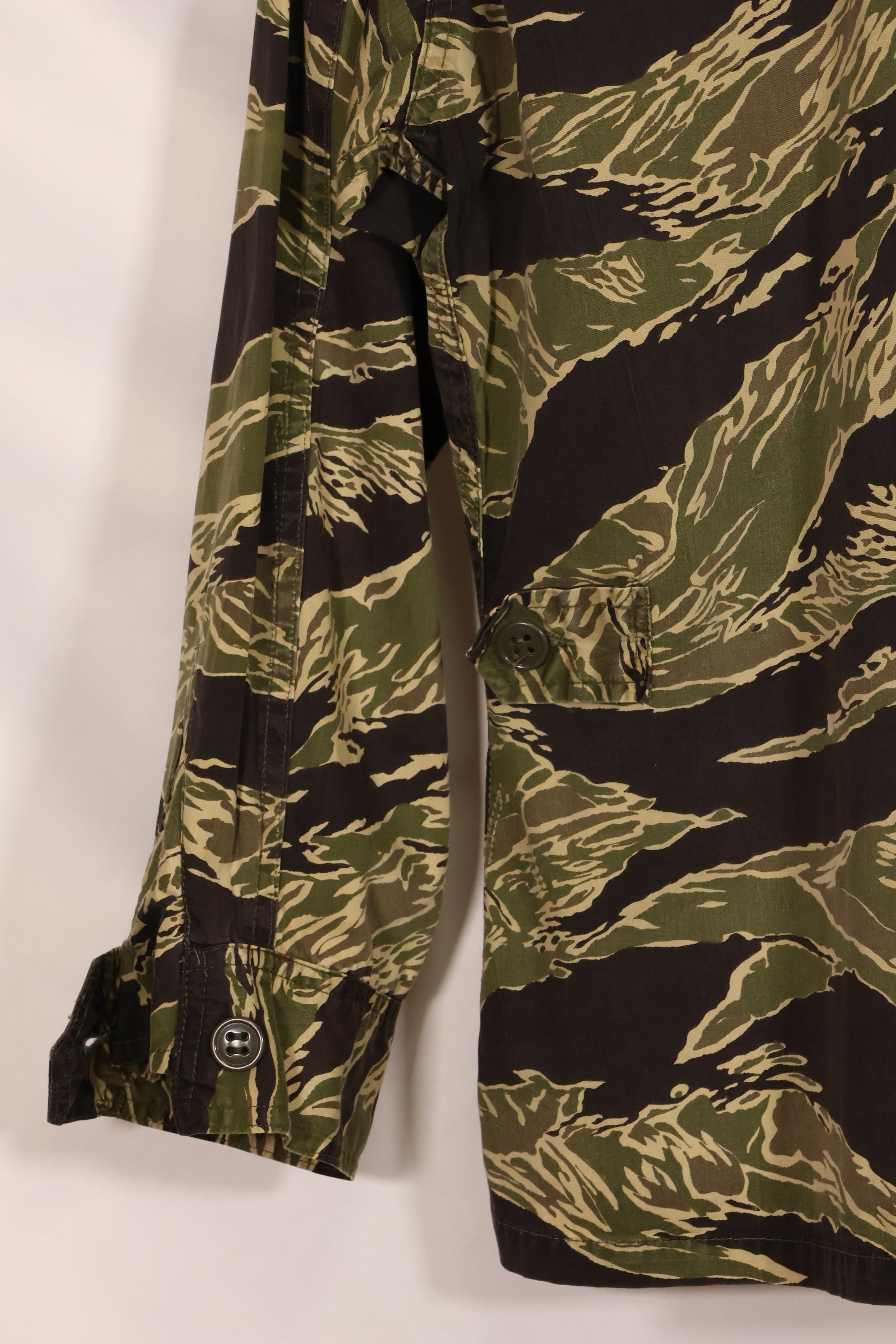 1960年代　ライトウェイト生地　沖縄タイガー　ジャングルファティーグカット　ジャケット　中古品