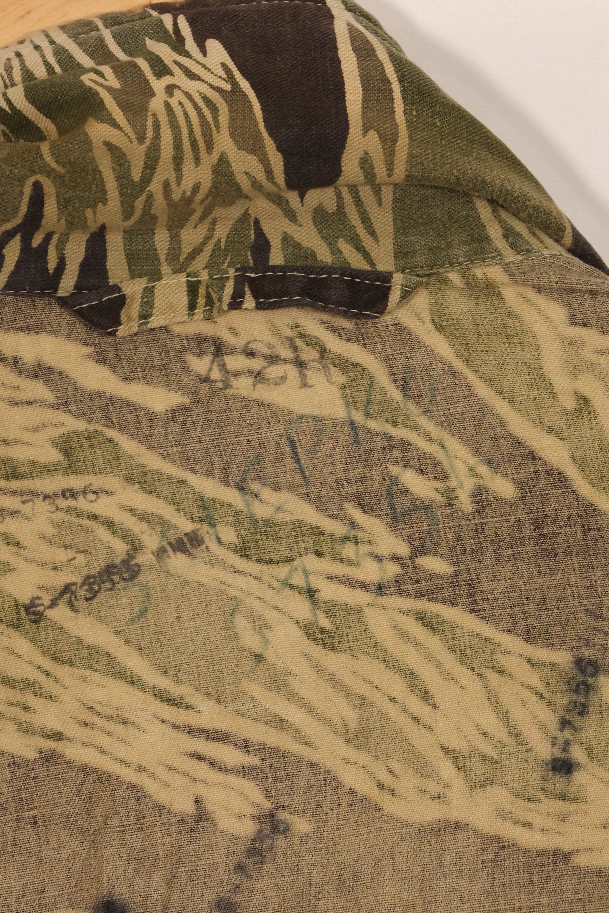 1960年代　42R  沖縄タイガーパターン　タイガーストライプ　フライトスーツ　中古品　ジッパー破損あり