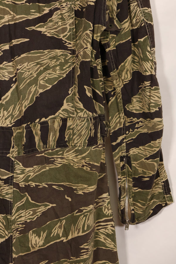 1960年代　42R  沖縄タイガーパターン　タイガーストライプ　フライトスーツ　中古品　ジッパー破損あり