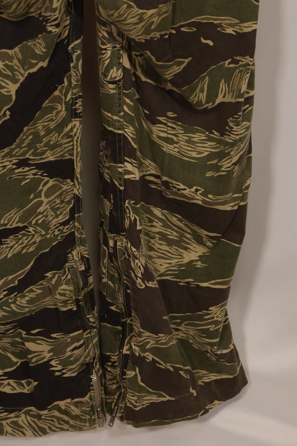 1960年代　42R  沖縄タイガーパターン　タイガーストライプ　フライトスーツ　中古品　ジッパー破損あり