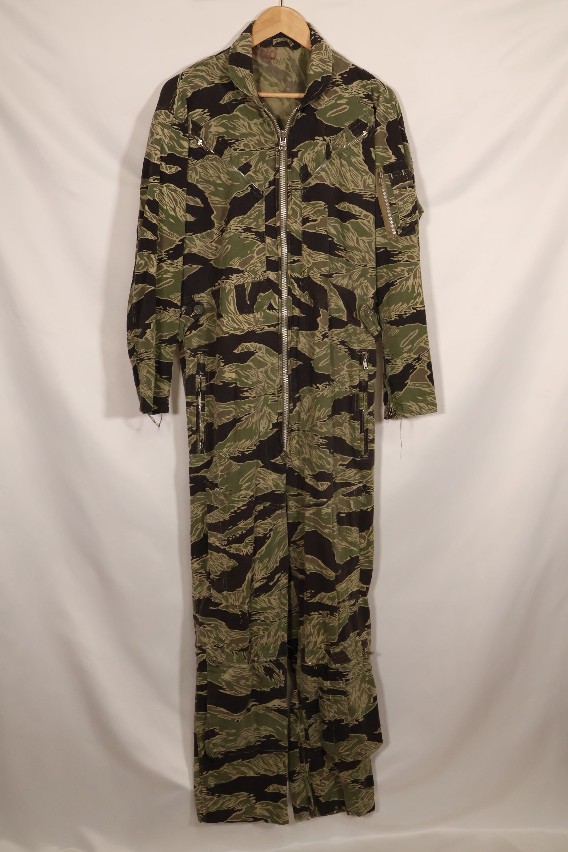 1960年代　40L  沖縄タイガーパターン　タイガーストライプ　フライトスーツ　中古品