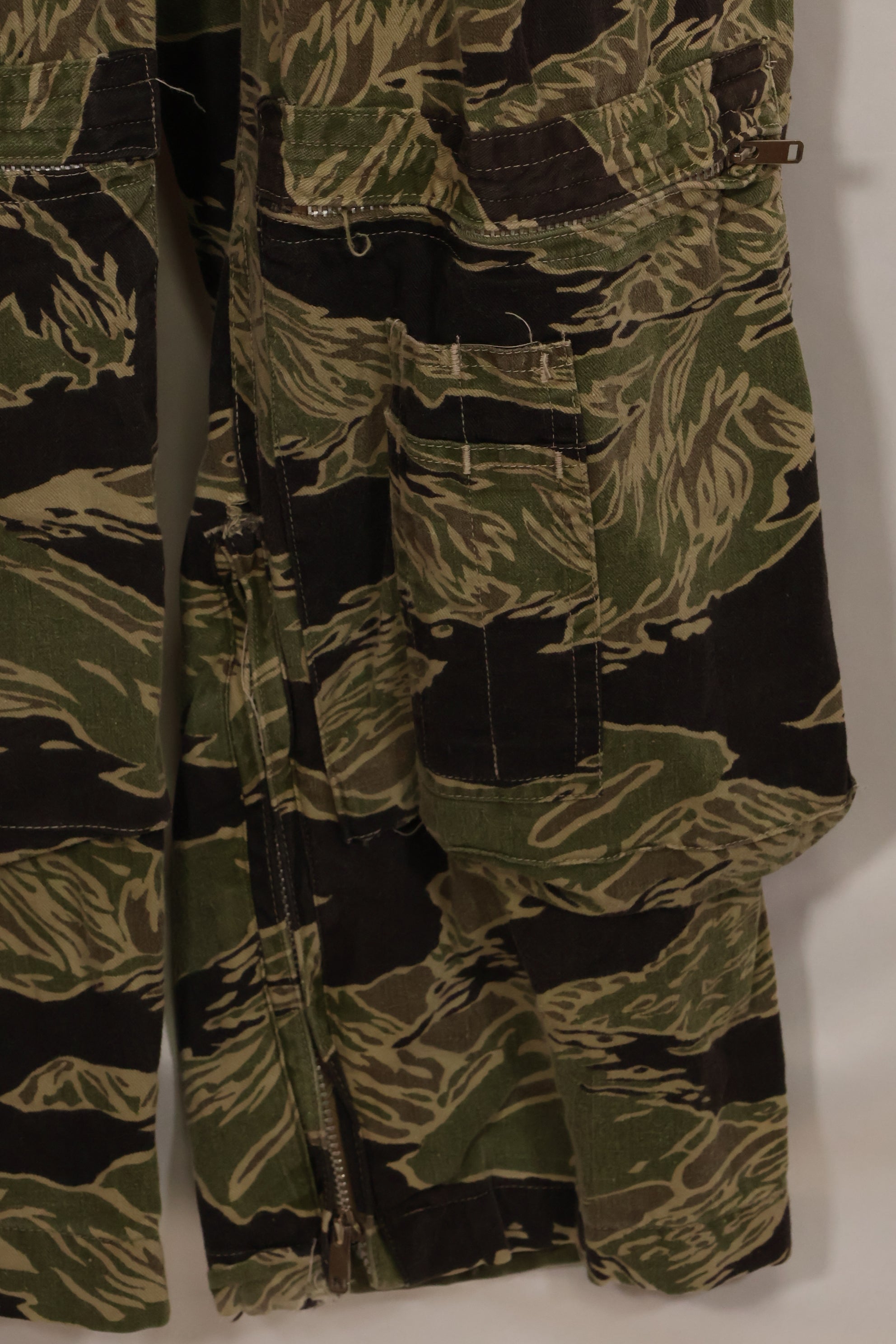 1960年代　40L  沖縄タイガーパターン　タイガーストライプ　フライトスーツ　中古品