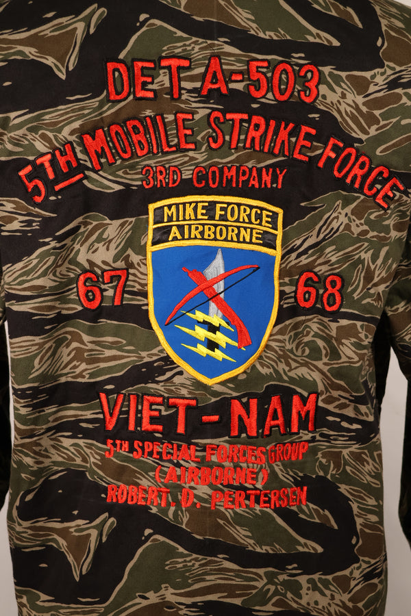 【限定生産品】レプリカ　沖縄 Mugi's 刺繍　MILITARIA 1911 シルバータイガー  USカットシャツ　ツアージャケット