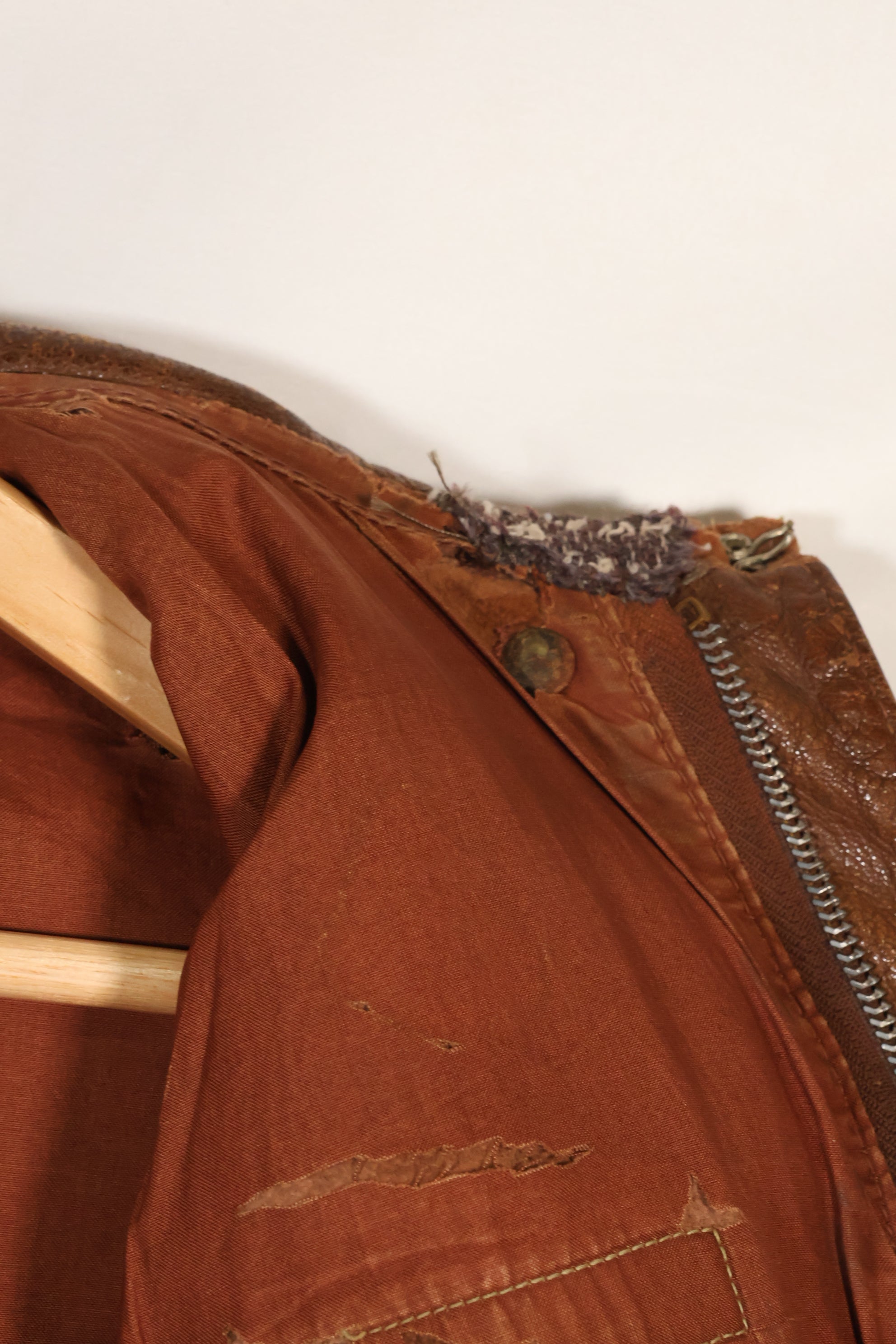 1940年代　サイズ 40　アメリカ陸軍航空隊 USAAF　A-2　フライトジャケット　スクアドロンパッチ付き　中古品