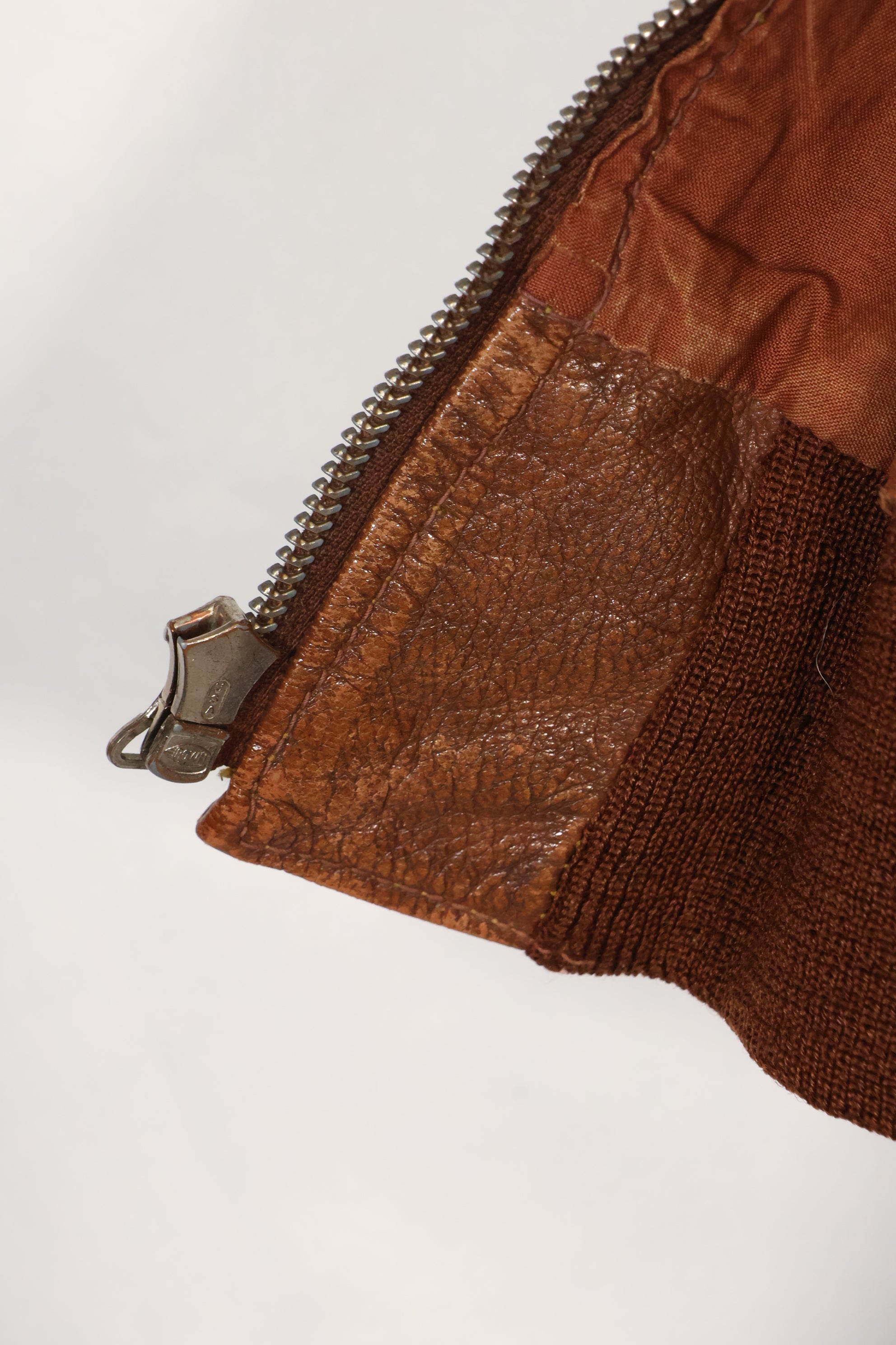 1940年代　サイズ 40　アメリカ陸軍航空隊 USAAF　A-2　フライトジャケット　スクアドロンパッチ付き　中古品