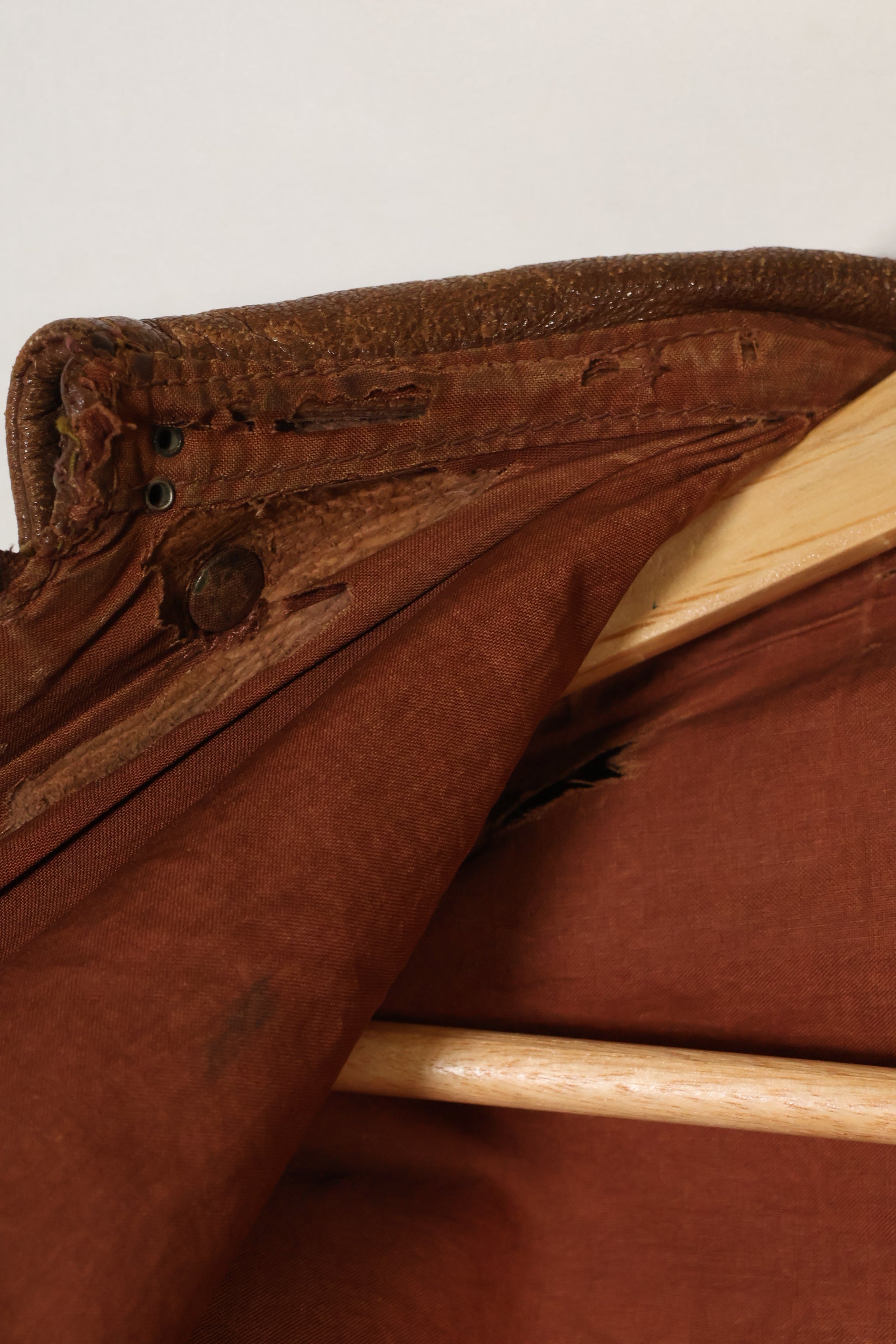 1940年代　サイズ 40　アメリカ陸軍航空隊 USAAF　A-2　フライトジャケット　スクアドロンパッチ付き　中古品