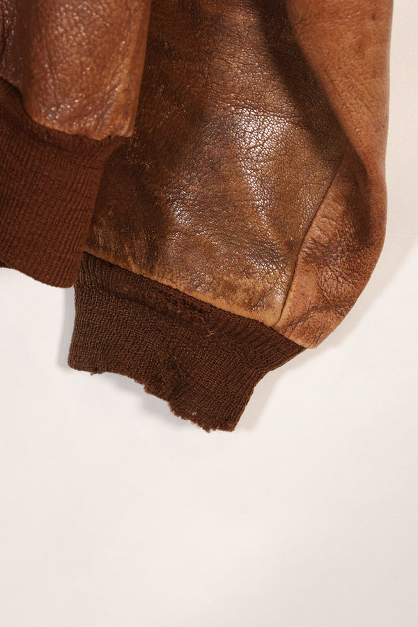 1940年代　サイズ 40　アメリカ陸軍航空隊 USAAF　A-2　フライトジャケット　スクアドロンパッチ付き　中古品