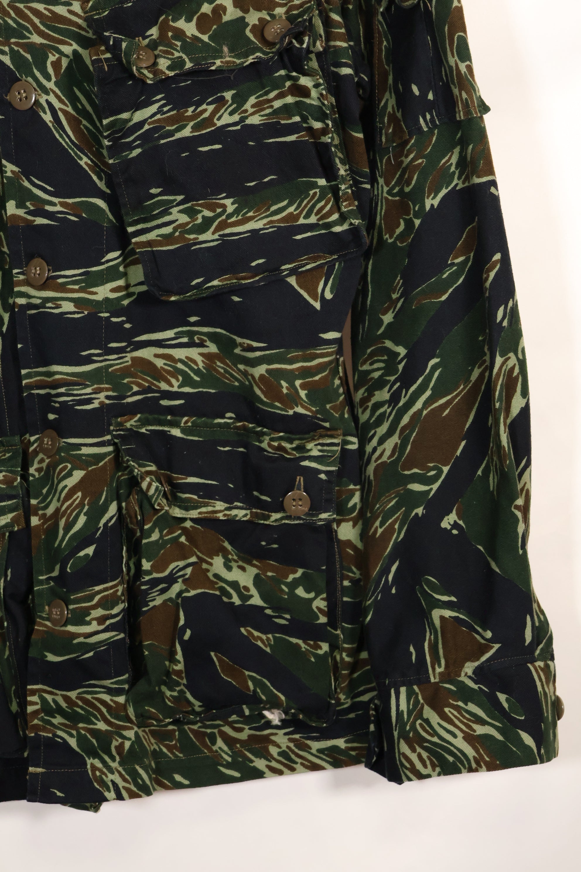 推定1970年代　シルバータイガー　タイガーストライプ　ジャケット　タイタイガー　中古品