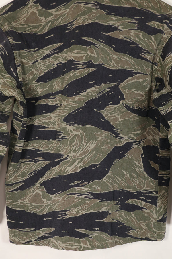 実物　シルバータイガーストライプ　タイガーストライプ  シャツ　中古品　退色あり