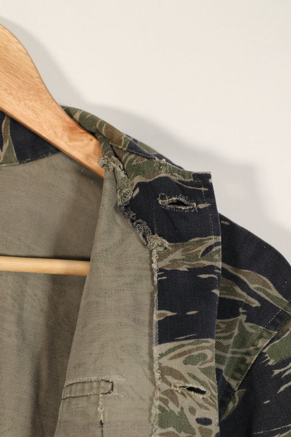 実物　シルバータイガーストライプ　タイガーストライプ  シャツ　中古品　退色あり