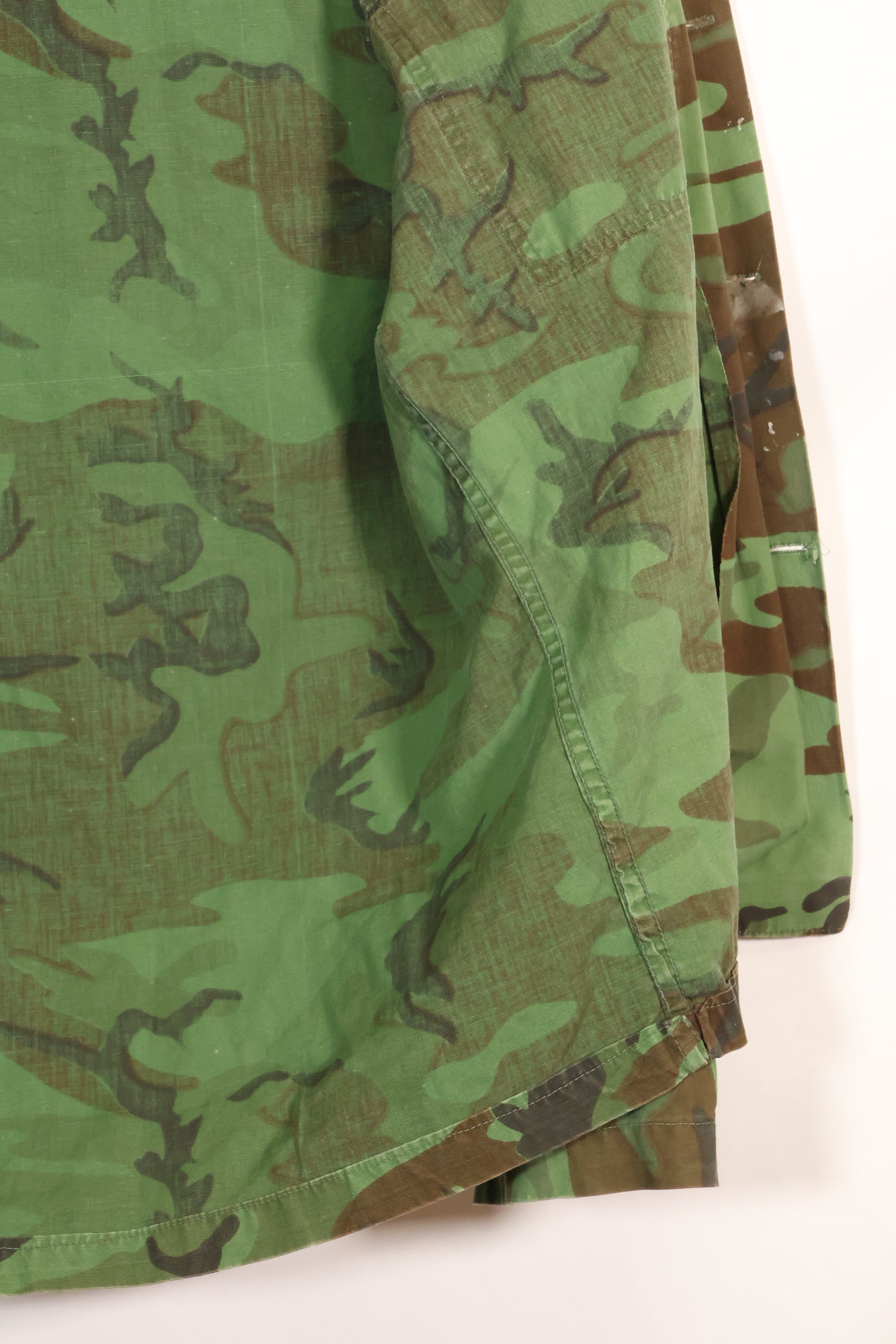 1960年代　ポップリン製　ARVN リーフ迷彩　シャツ　薄手生地　レア品　中古品