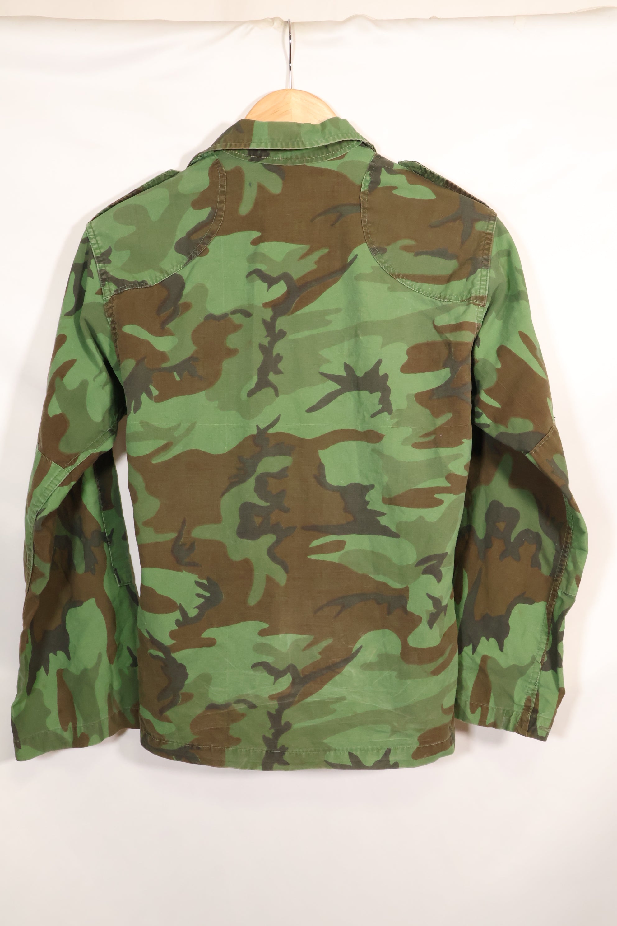 1960年代　ポップリン製　ARVN リーフ迷彩　シャツ　薄手生地　レア品　中古品