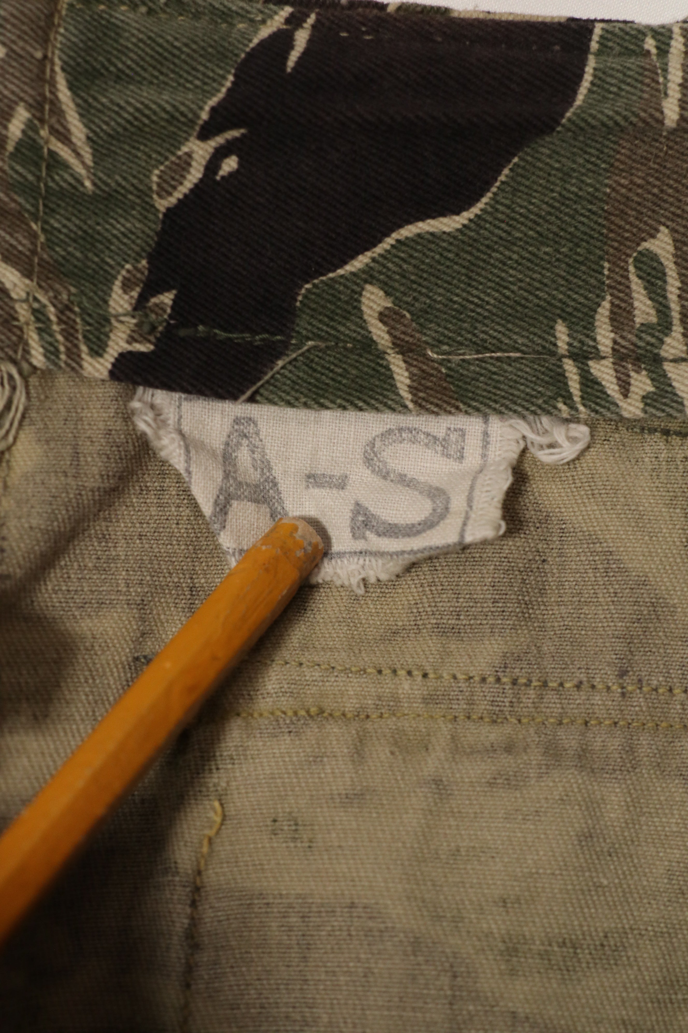 実物　沖縄タイガー　タイガーストライプ　パンツ　A-S　小さいサイズ　中古品