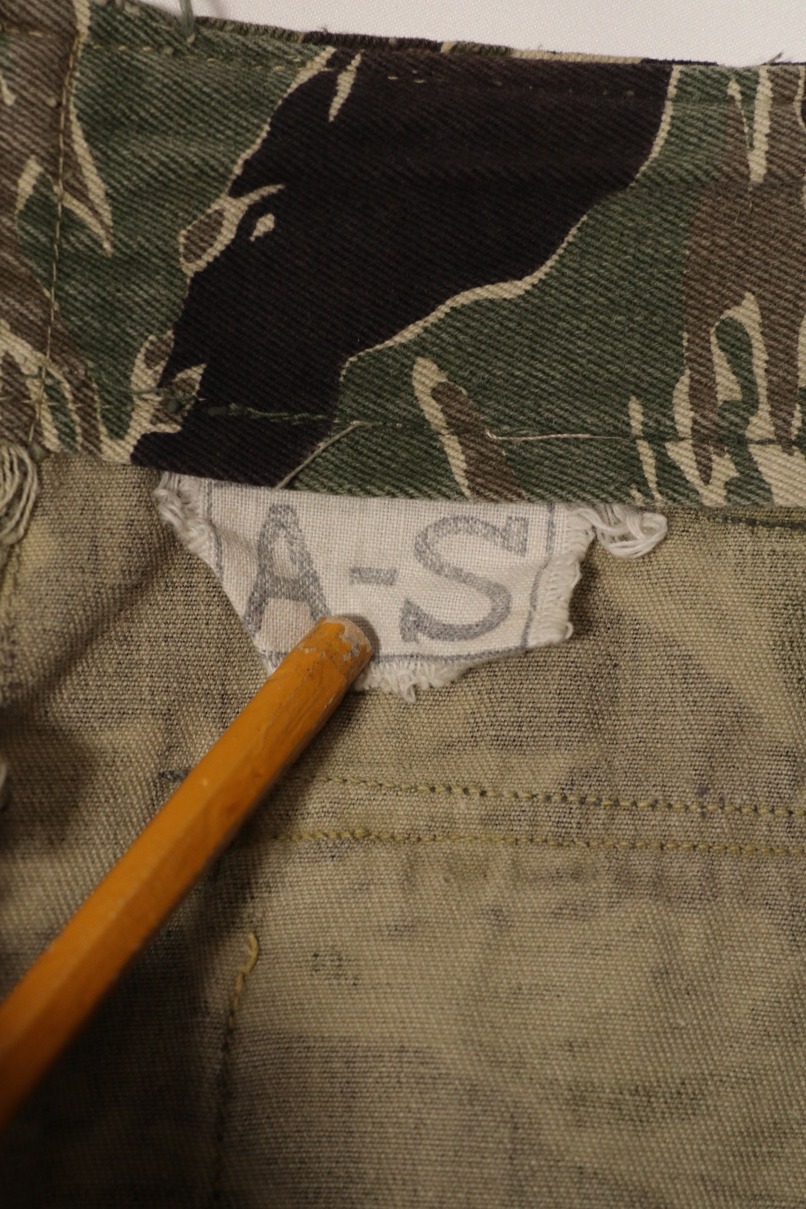 実物　沖縄タイガー　タイガーストライプ　パンツ　A-S　小さいサイズ　中古品