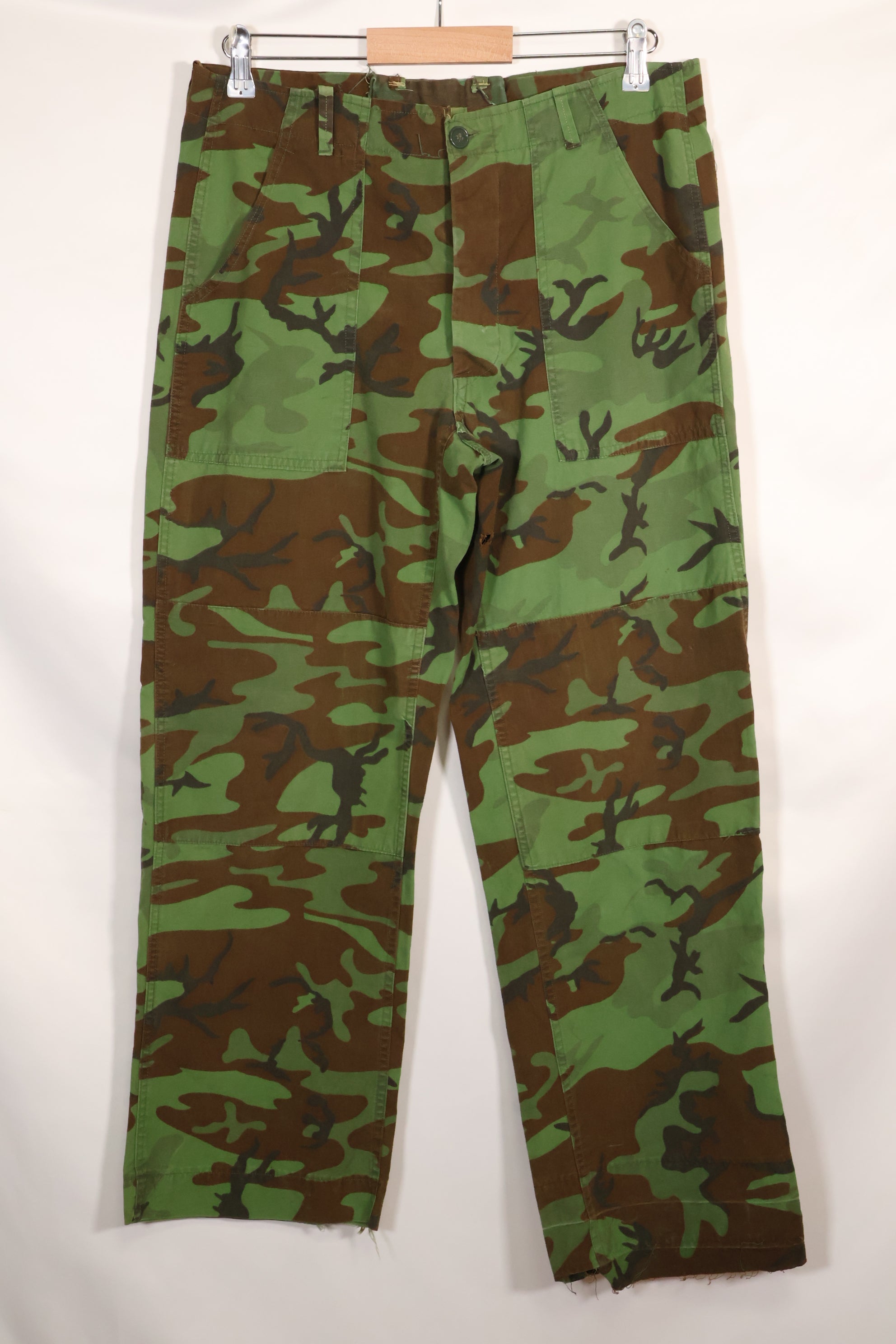 1960年代　ポップリン製　ARVN リーフ迷彩　パンツ　サイズ大きめ　薄手生地　レア品　中古品