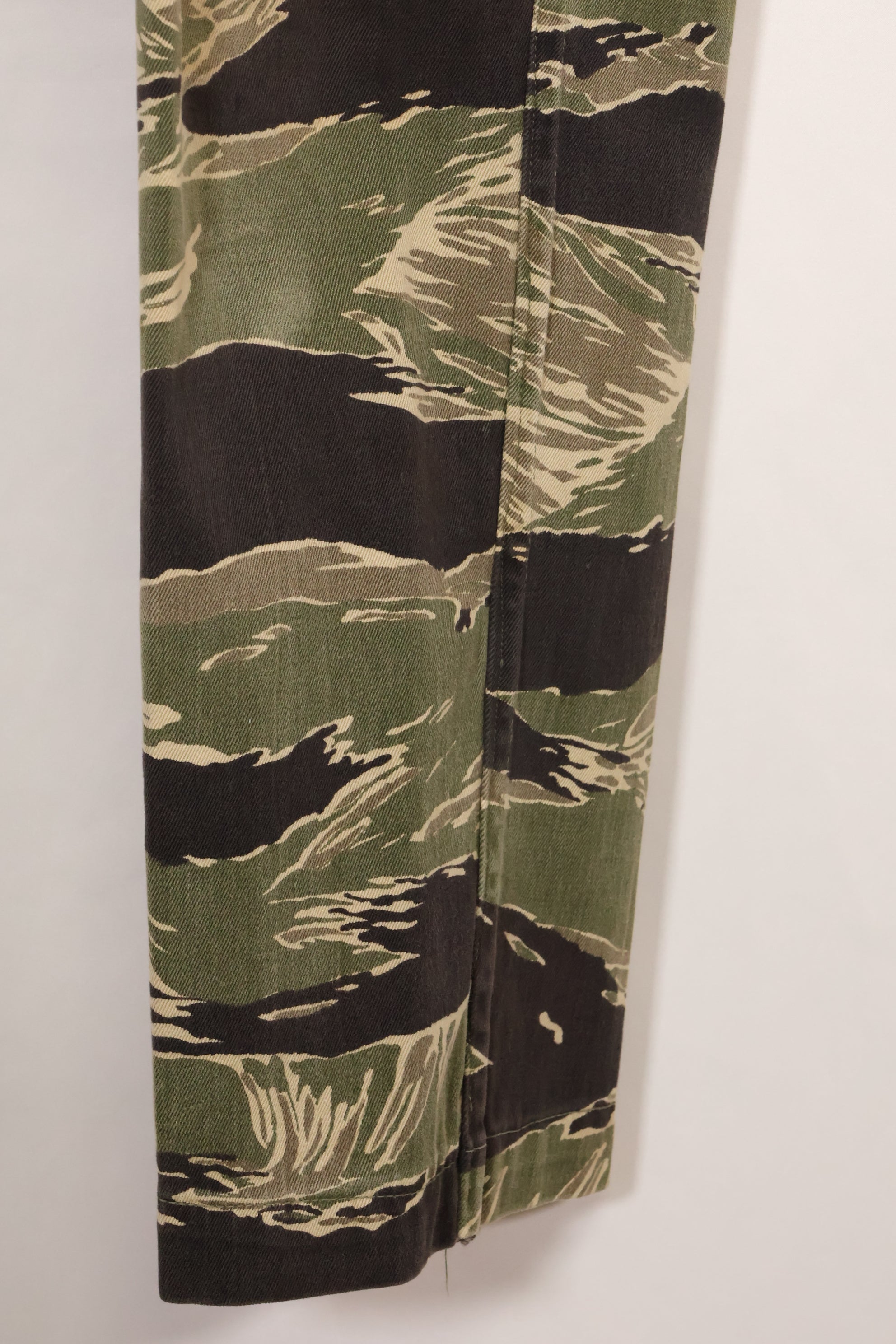 1960年代中頃　沖縄タイガーパターン　USカット改造　タイガーストライプパンツ　中古品