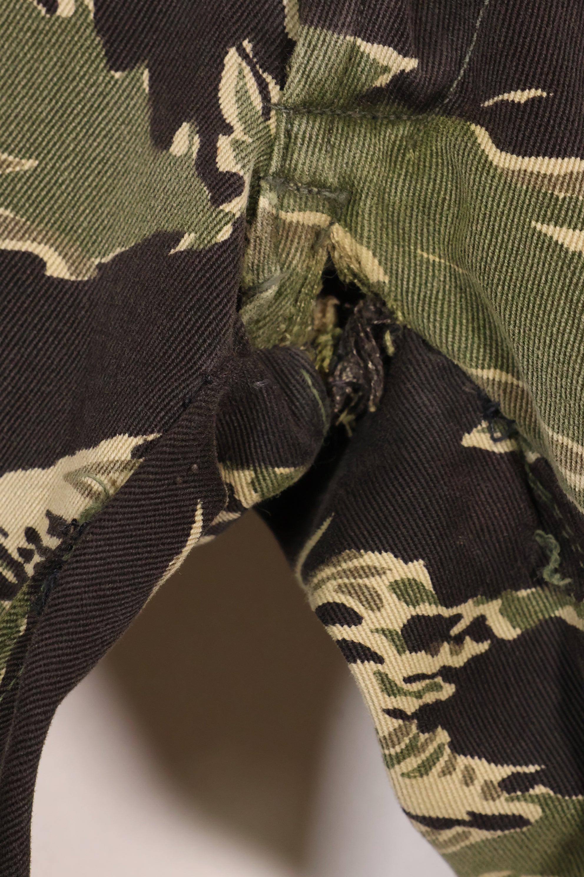 1960年代中頃　沖縄タイガーパターン　USカット改造　タイガーストライプパンツ　中古品