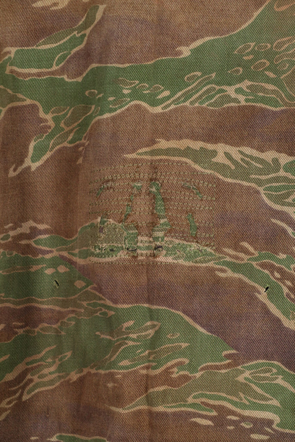 実物　タイガーストライプ　ゴールドタイガー派生パターン　シャツ　映画衣装品　D