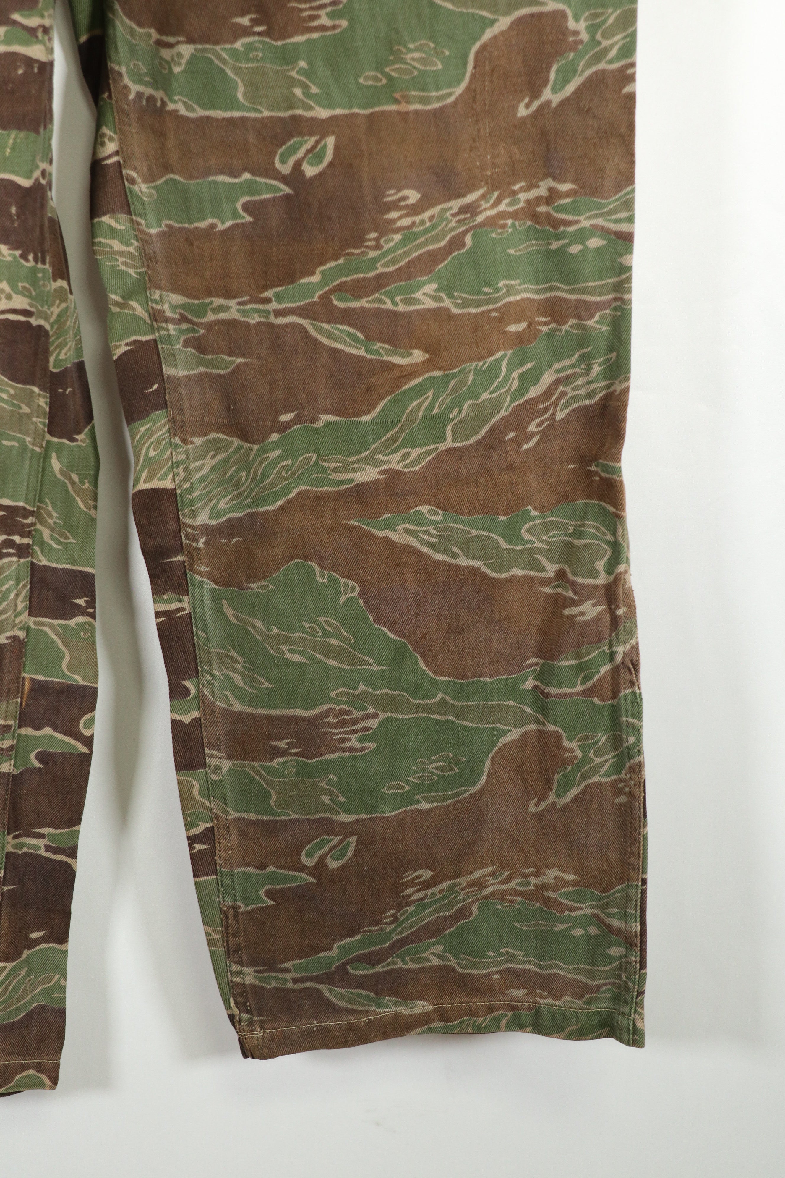 実物　タイガーストライプ　ゴールドタイガー派生パターン　パンツ　映画衣装品　B