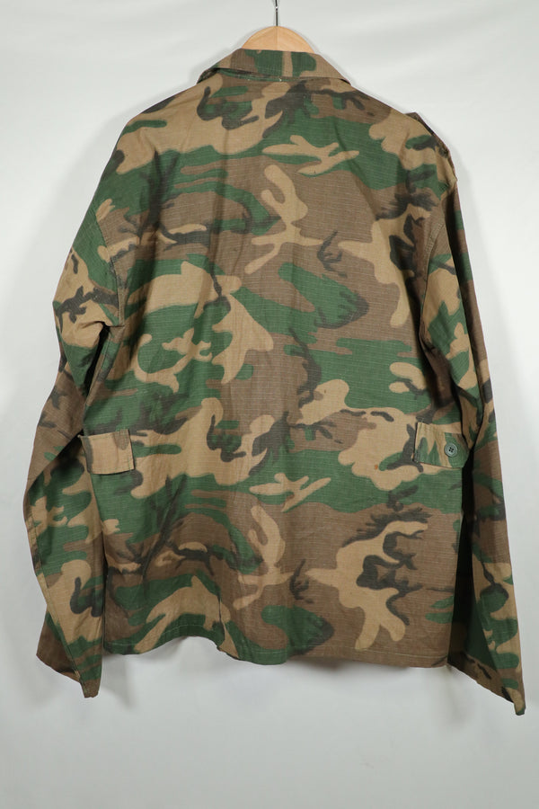 実物生地　南ベトナム　M59 ユーティリティ 空挺シャツ　パッチ後付け　未使用品