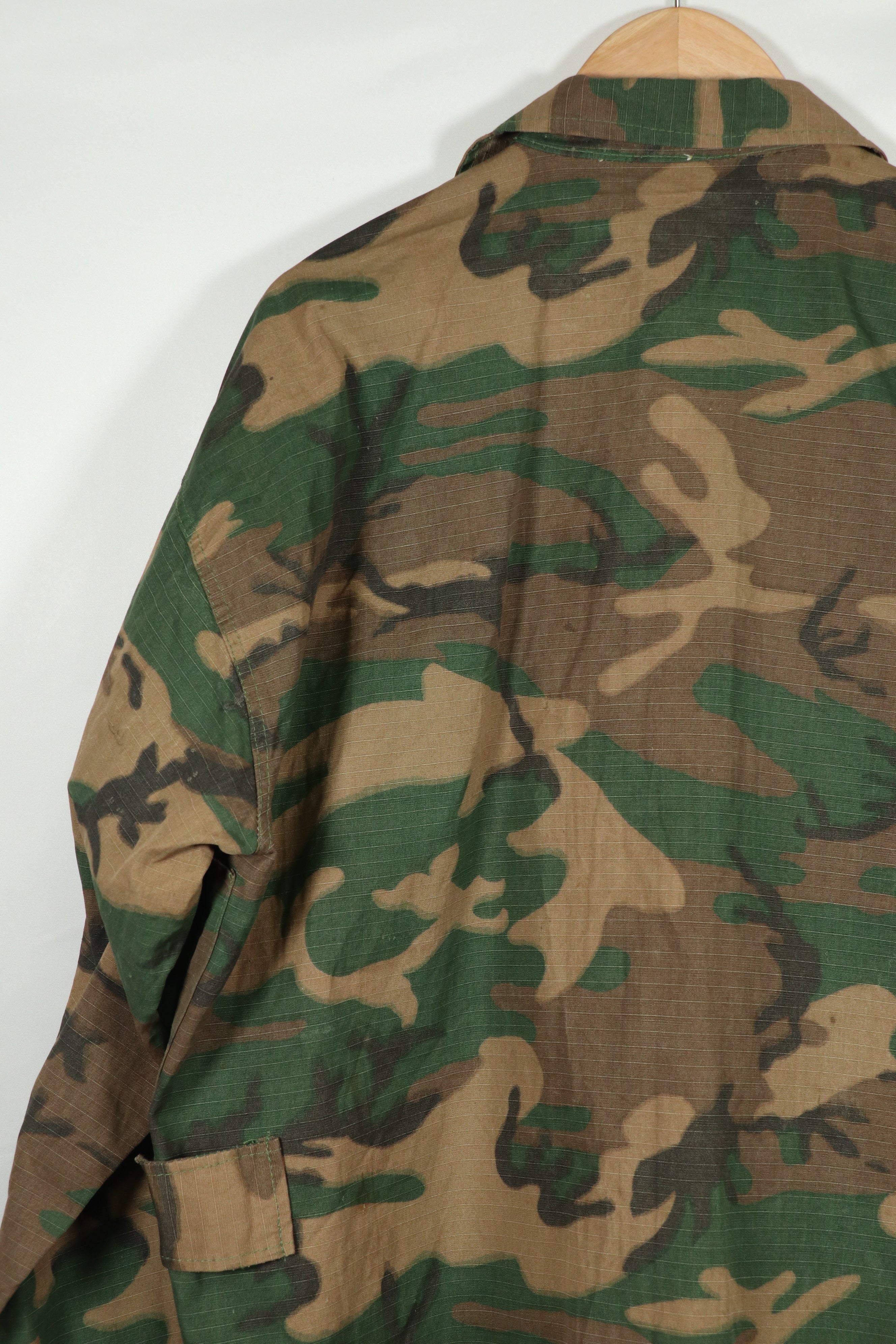 実物生地　南ベトナム　M59 ユーティリティ 空挺シャツ　パッチ後付け　未使用品