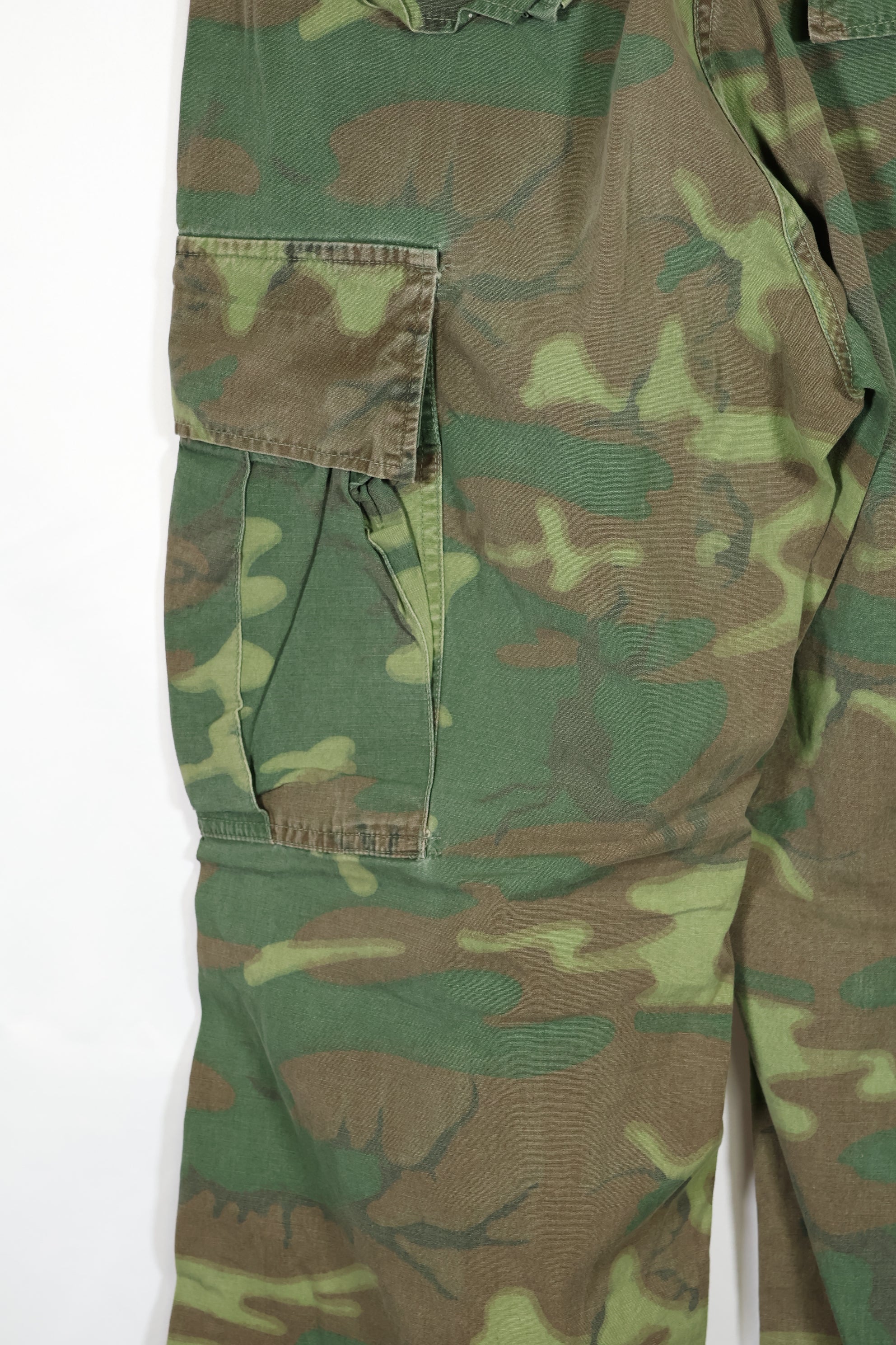 実物　ノンリップストップ生地　ERDL迷彩　パンツ　中古品　退色あり　SMALL-REGULAR