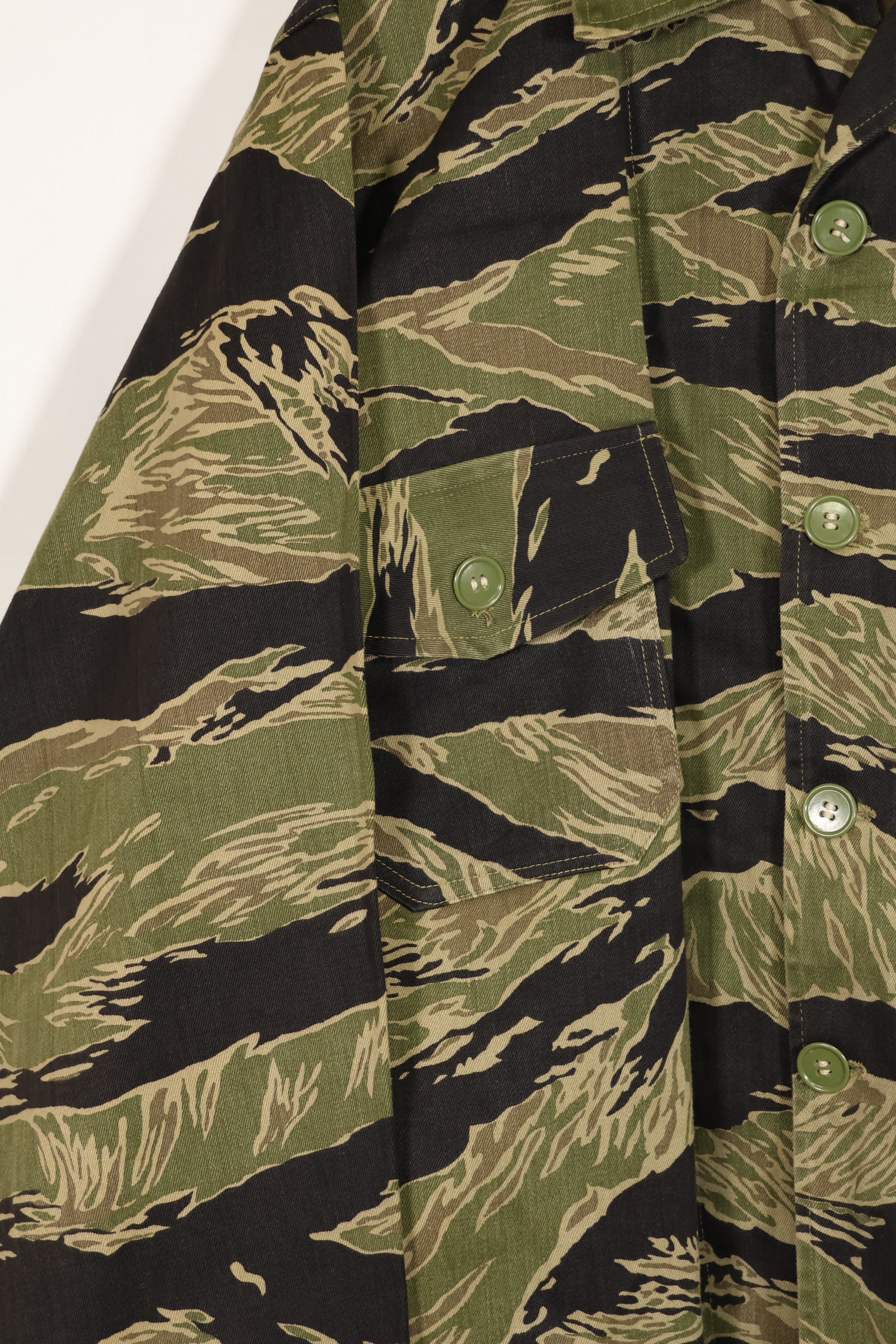 実物　沖縄タイガー　タイガーストライプ　シャツ　テイラーメイドカット　中古品