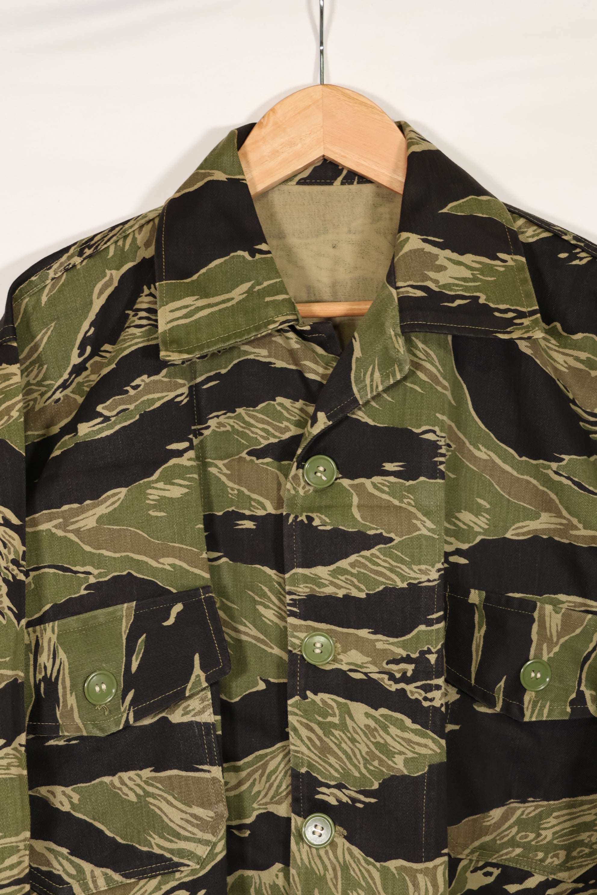 実物　沖縄タイガー　タイガーストライプ　シャツ　テイラーメイドカット　中古品