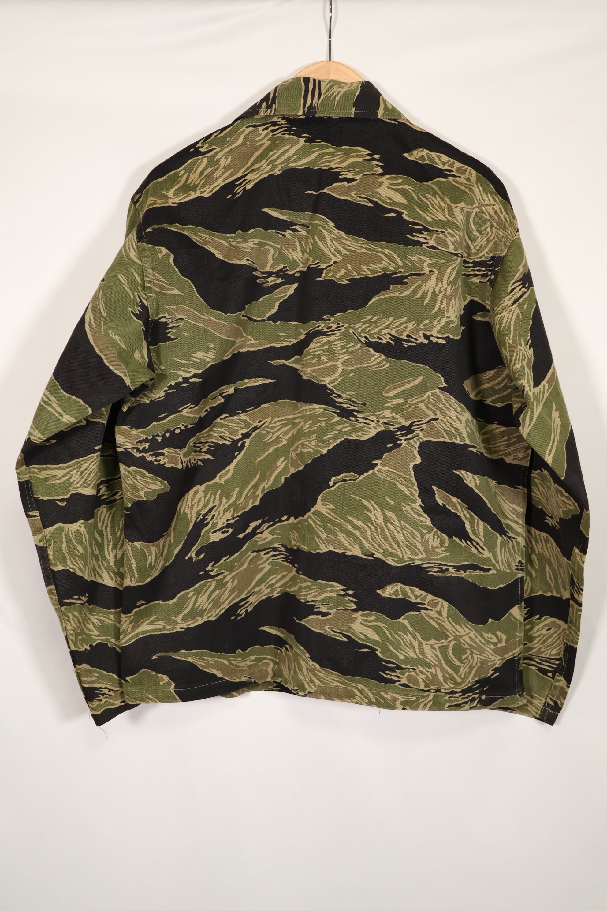 実物　沖縄タイガー　タイガーストライプ　シャツ　テイラーメイドカット　中古品