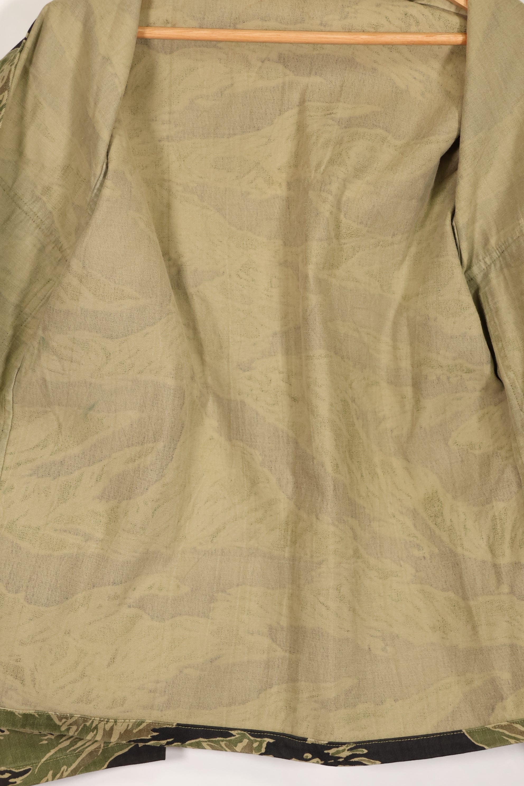 実物　沖縄タイガー　タイガーストライプ　シャツ　テイラーメイドカット　中古品