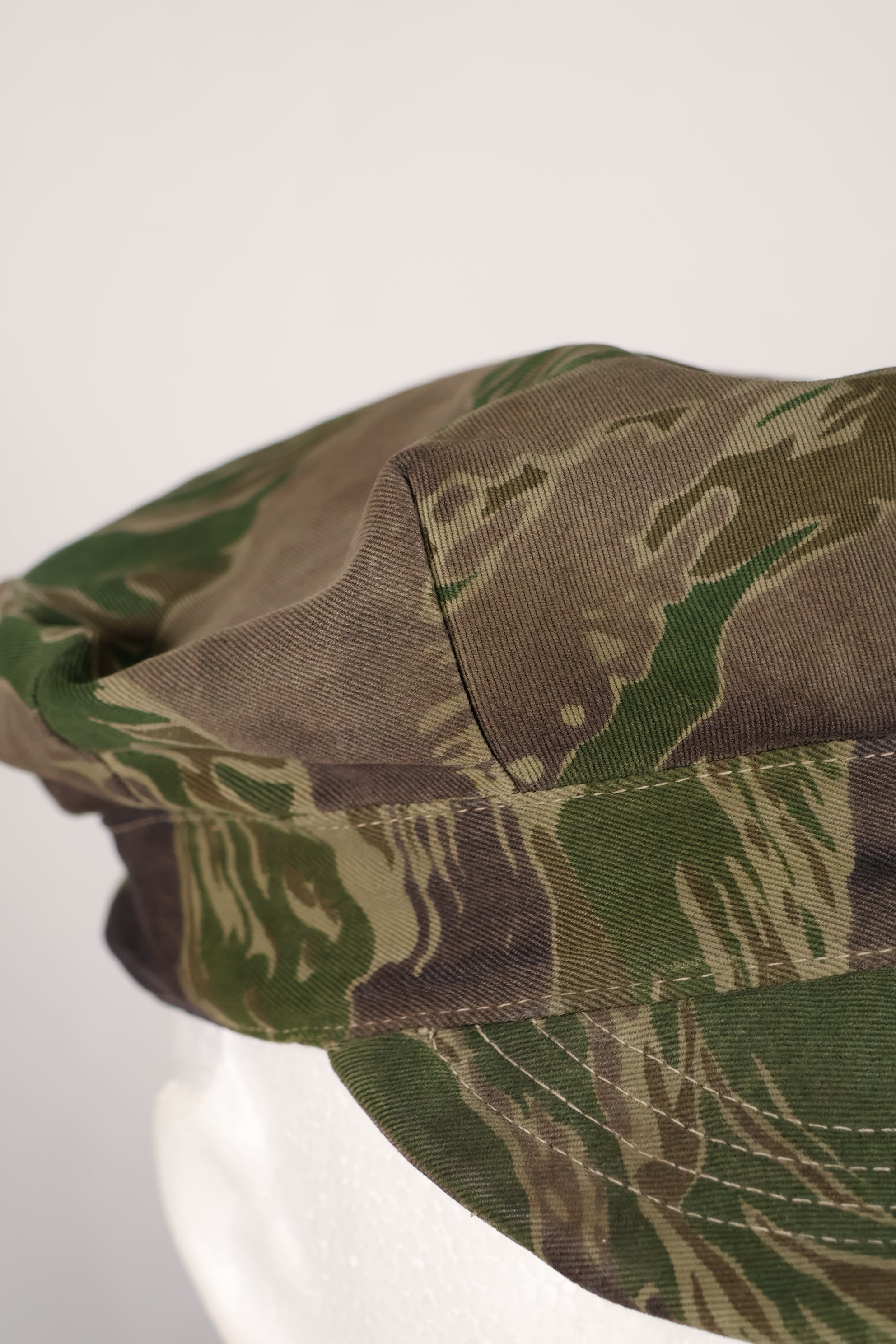 実物　沖縄タイガーパターン　CIDGハット　タイガーストライプ　ハット　退色あり　中古品