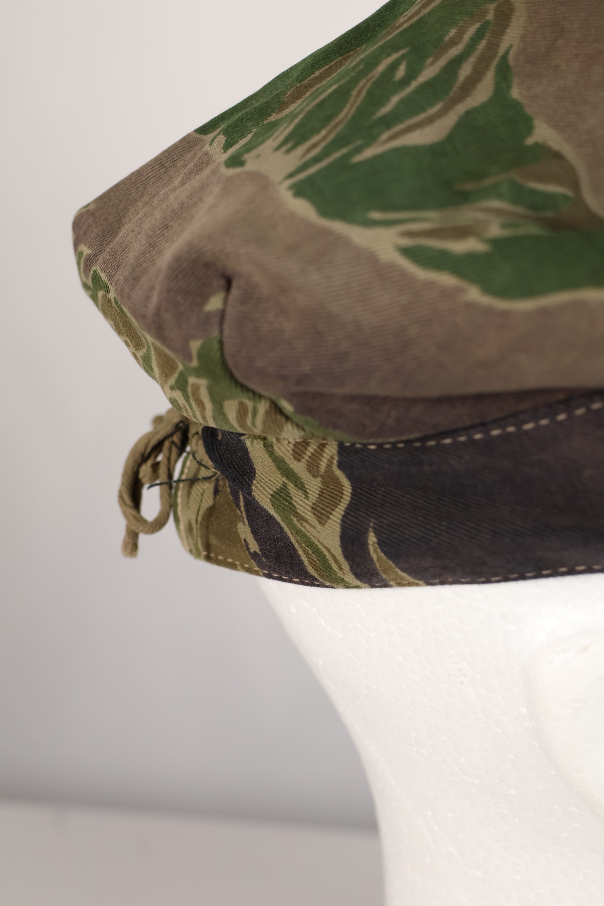 実物　沖縄タイガーパターン　CIDGハット　タイガーストライプ　ハット　退色あり　中古品