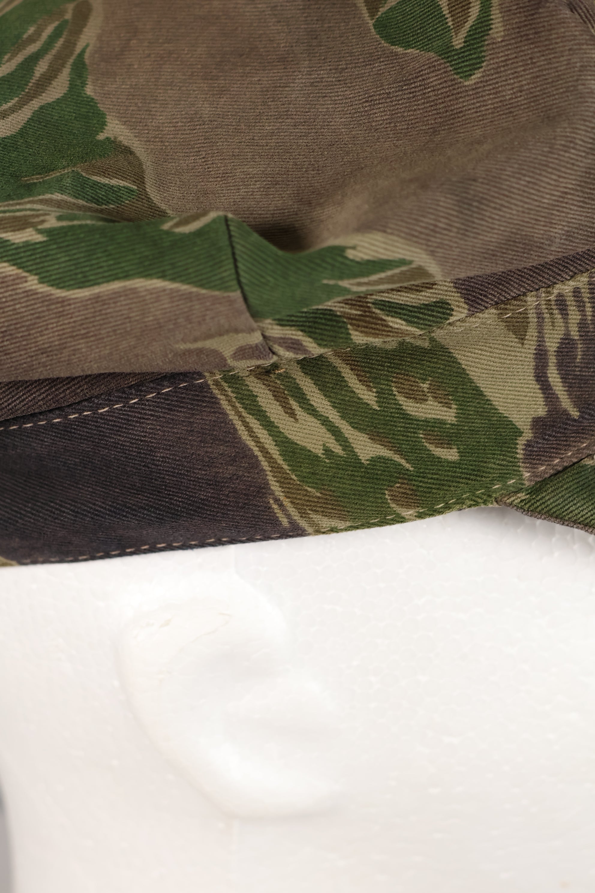 実物　沖縄タイガーパターン　CIDGハット　タイガーストライプ　ハット　退色あり　中古品