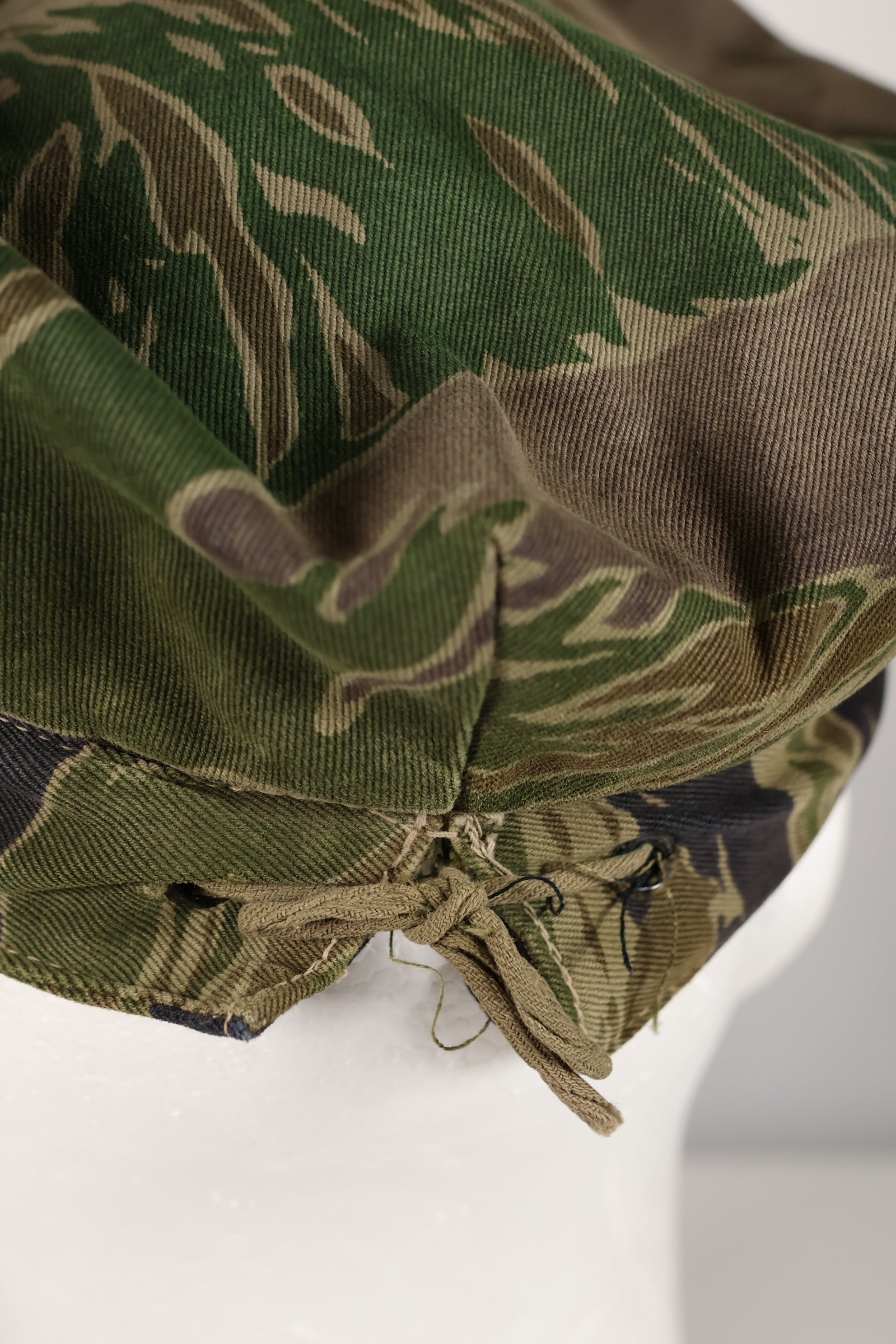 実物　沖縄タイガーパターン　CIDGハット　タイガーストライプ　ハット　退色あり　中古品