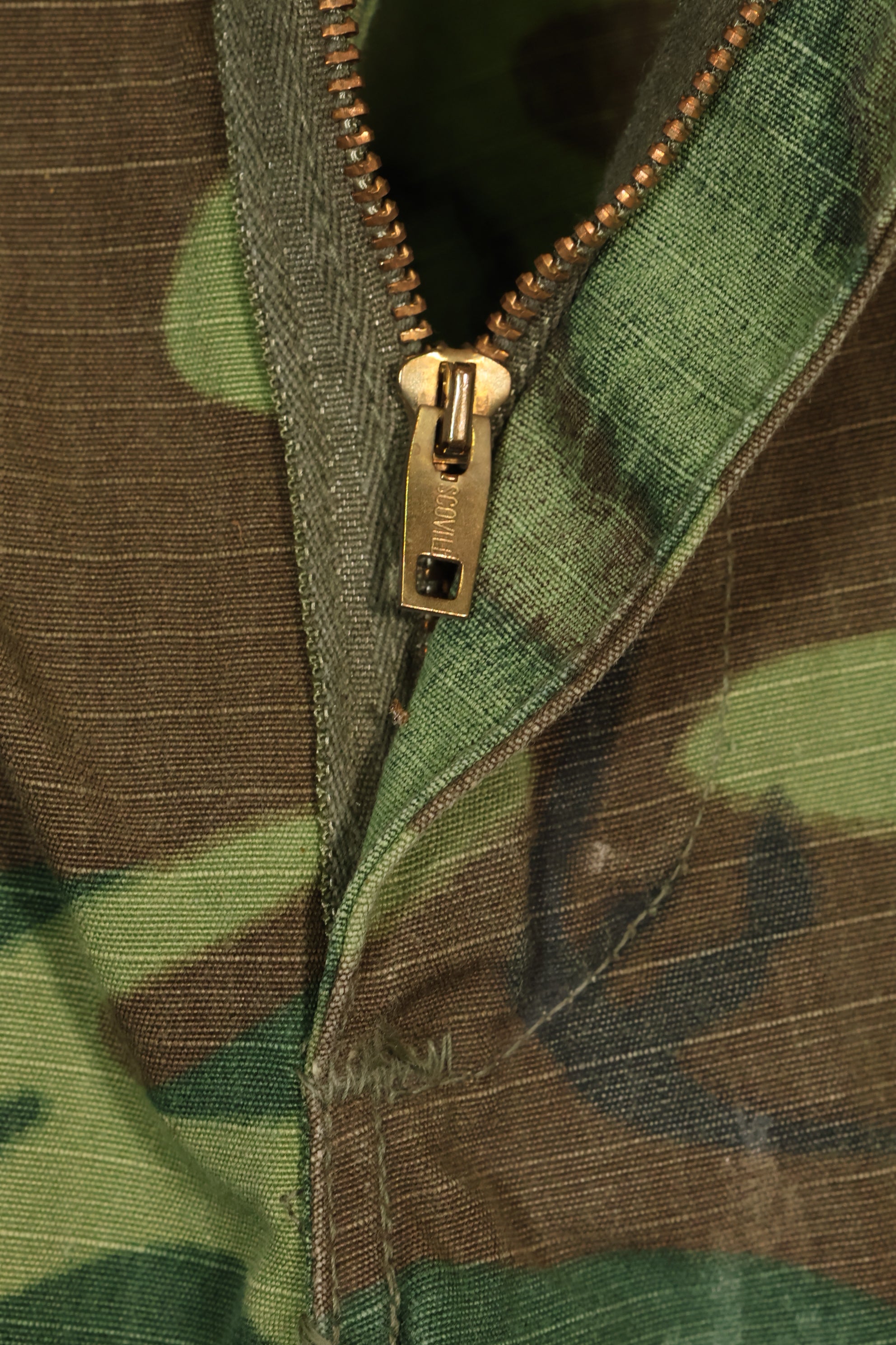 1969年契約　M-L　リップストップ生地　ERDL リーフ迷彩　パンツ　中古品