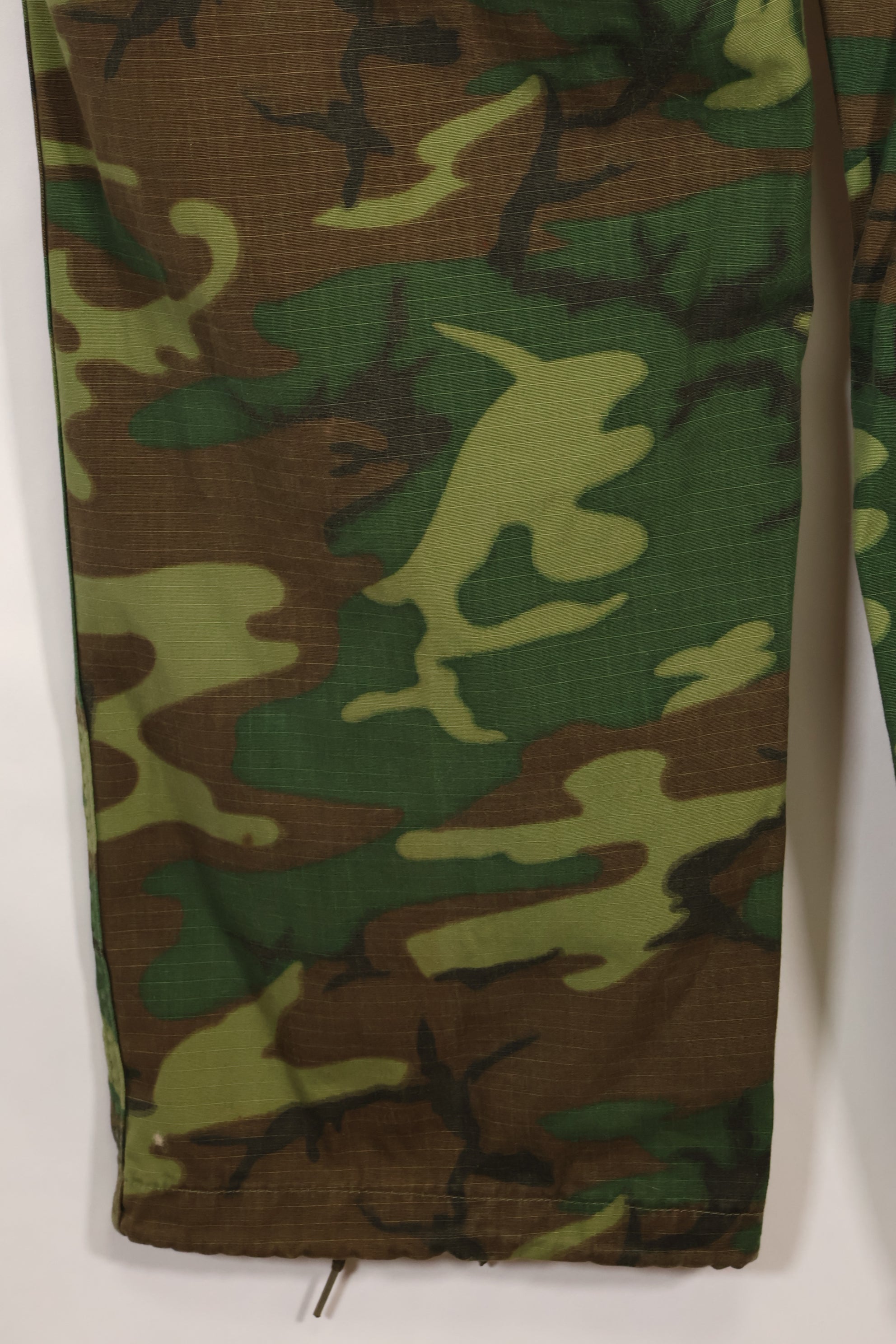 1969年契約　M-L　リップストップ生地　ERDL リーフ迷彩　パンツ　中古品