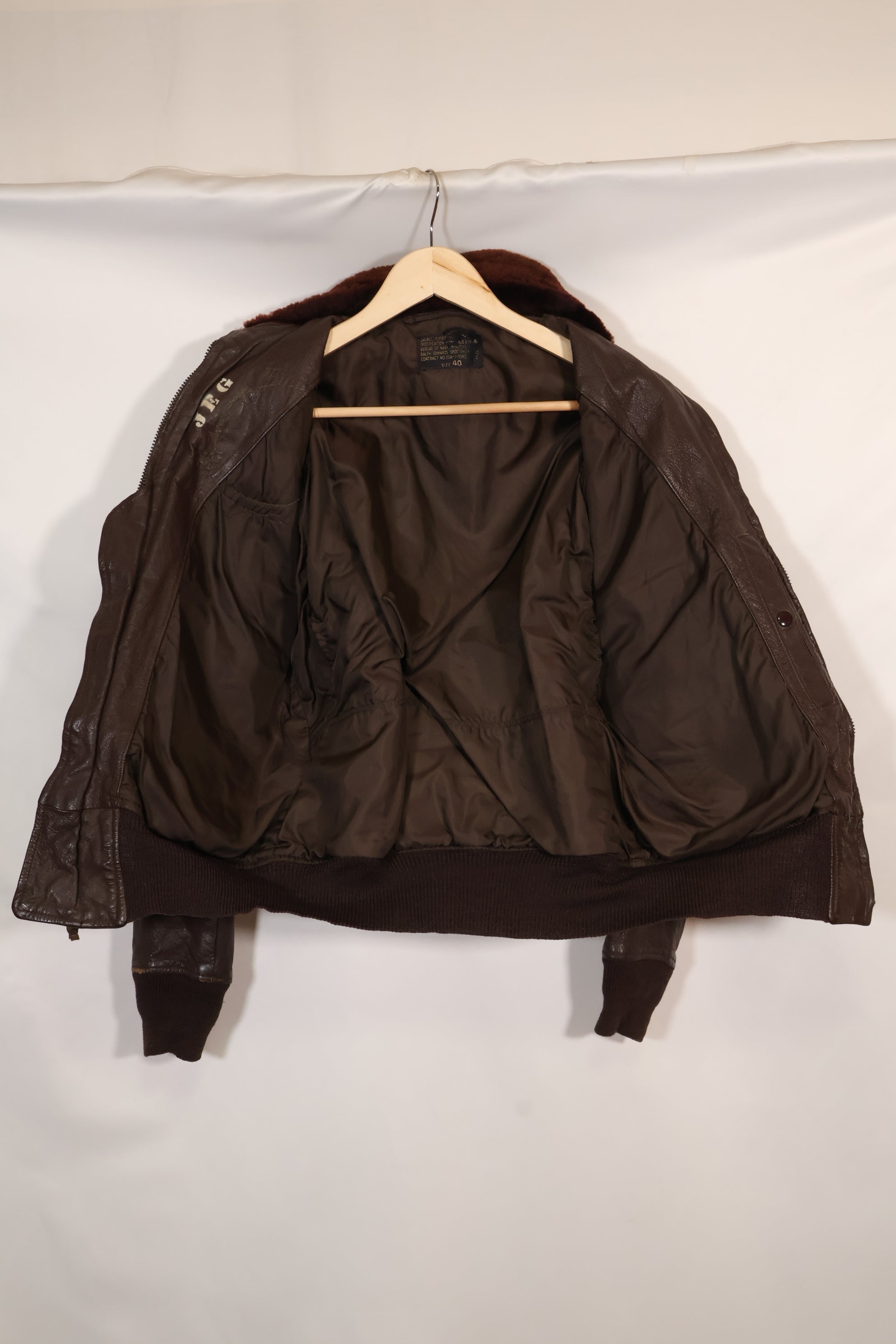 1960年代初頭ロット　サイズ 40 アメリカ海兵隊 G-1 UGLY ANGENLS フライトジャケット　中古品