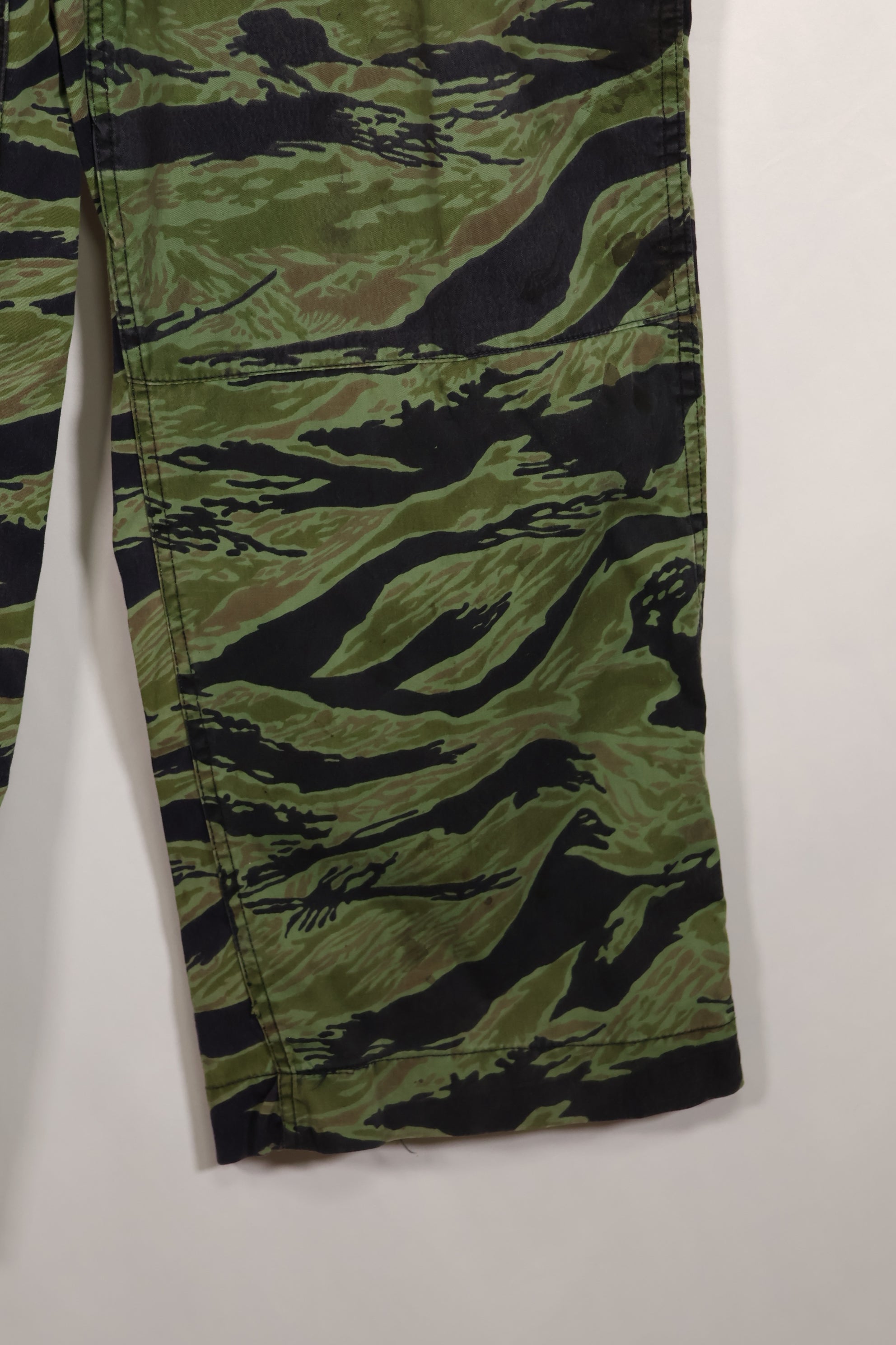 実物　1968年製　VNMC 4thパターン　タイガーストライプパンツ　Q7 ビッグサイズ　中古品