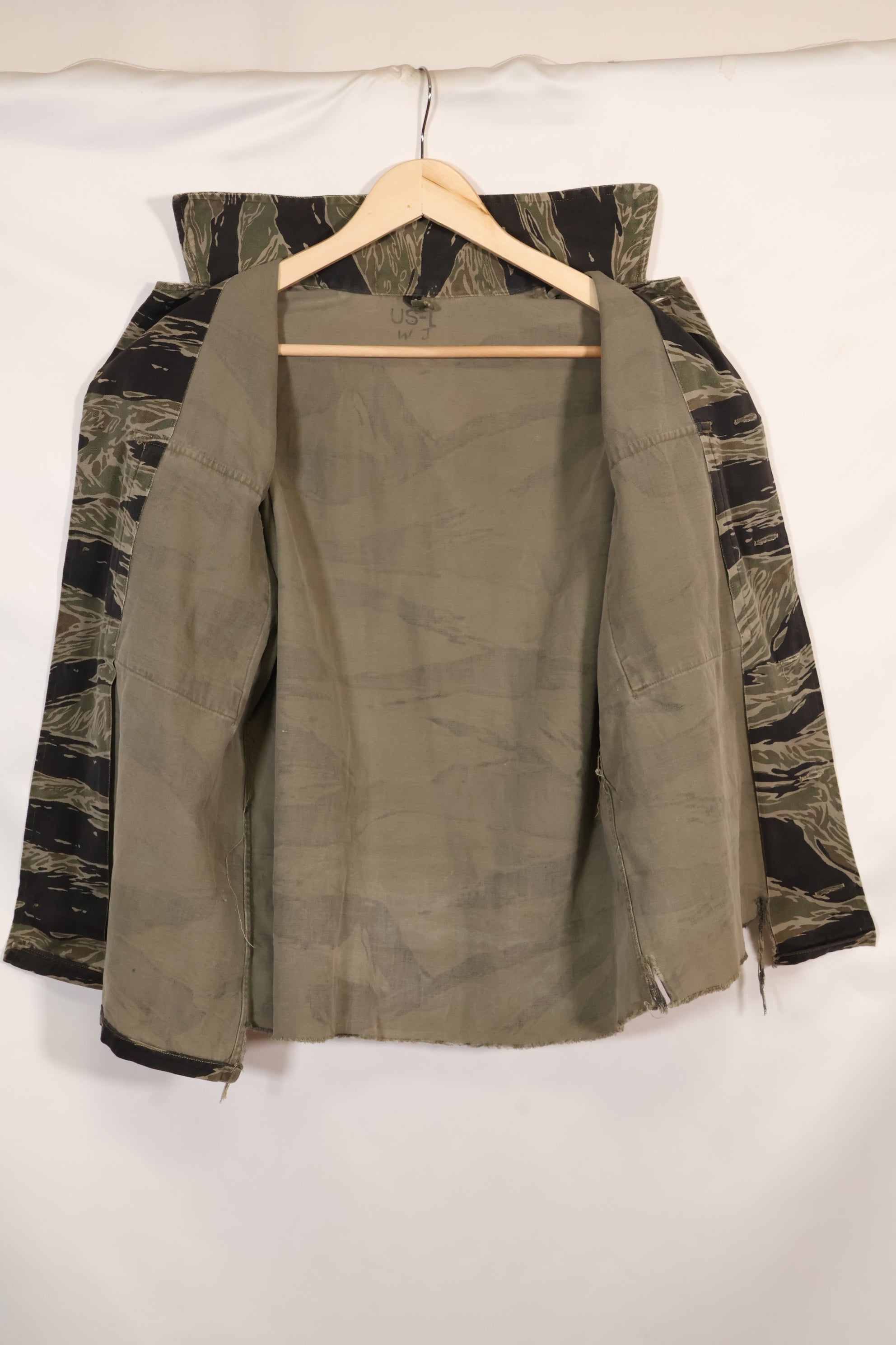 1960年代　US-L　シルバータイガーストライプ　USカットシャツ　半袖カスタム　破れあり