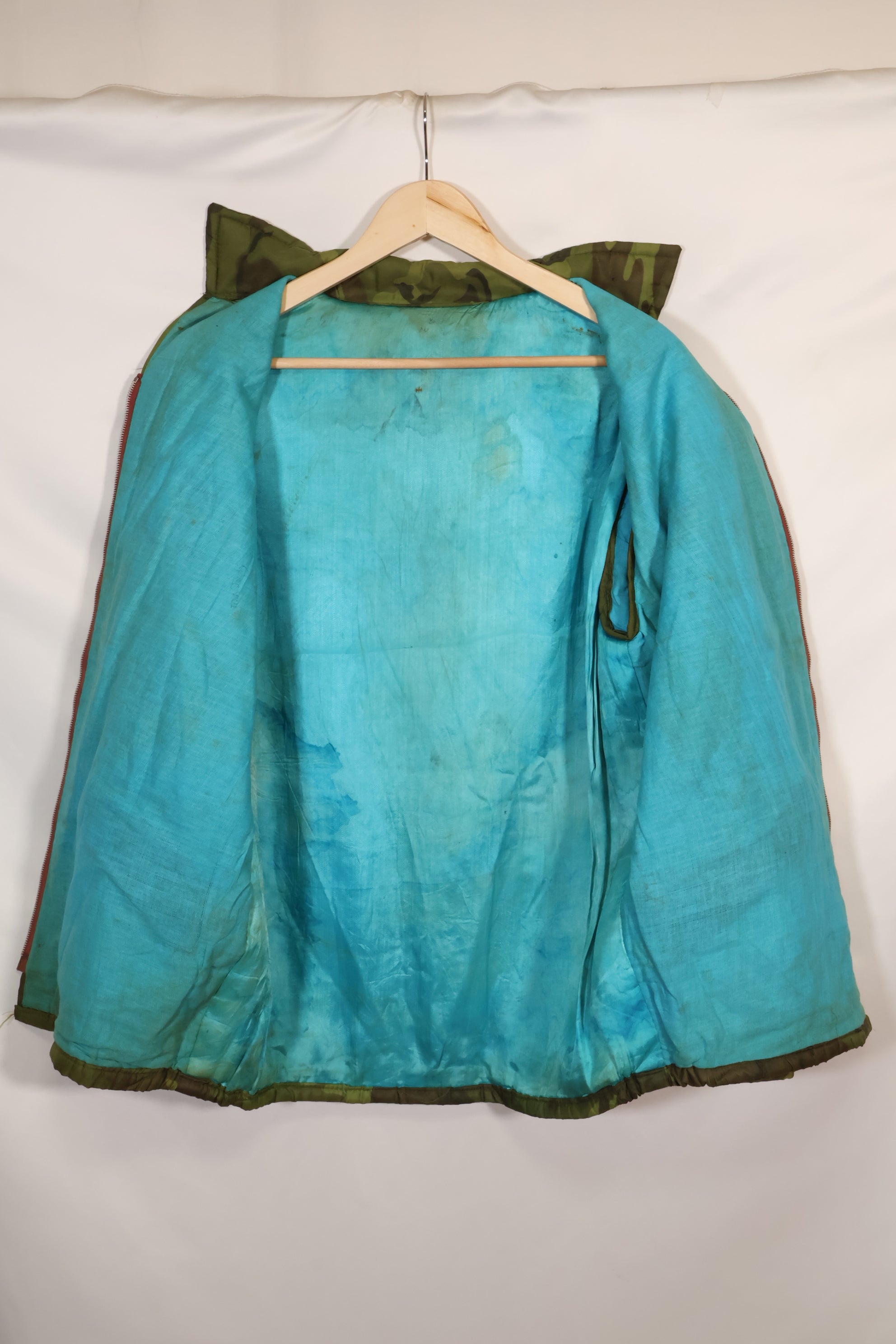 1970-71年　大きめサイズ　ベトナム戦争　迷彩ポンチョ製　ツアージャケット　DA NANG　中古品