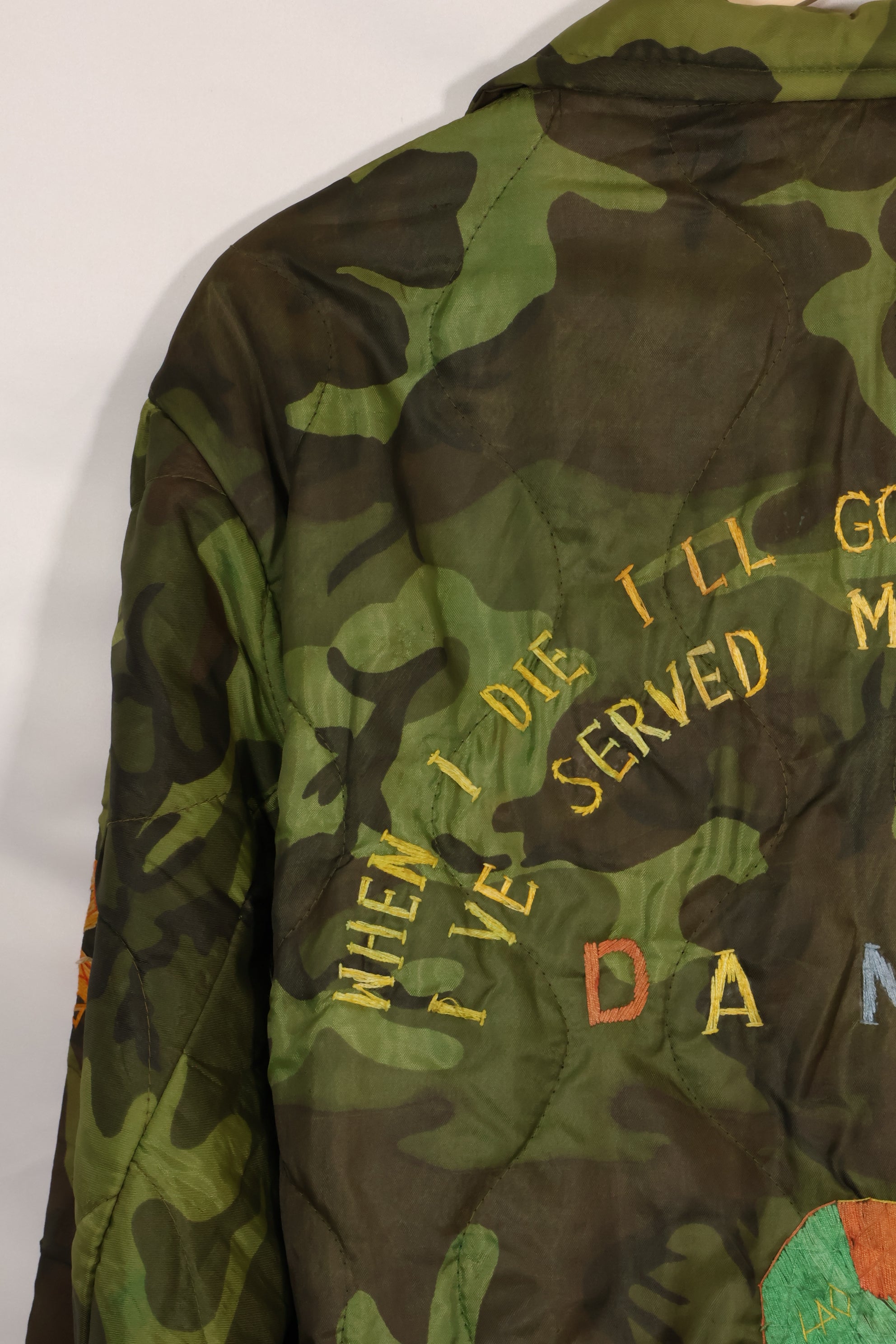 1970-71年　大きめサイズ　ベトナム戦争　迷彩ポンチョ製　ツアージャケット　DA NANG　中古品
