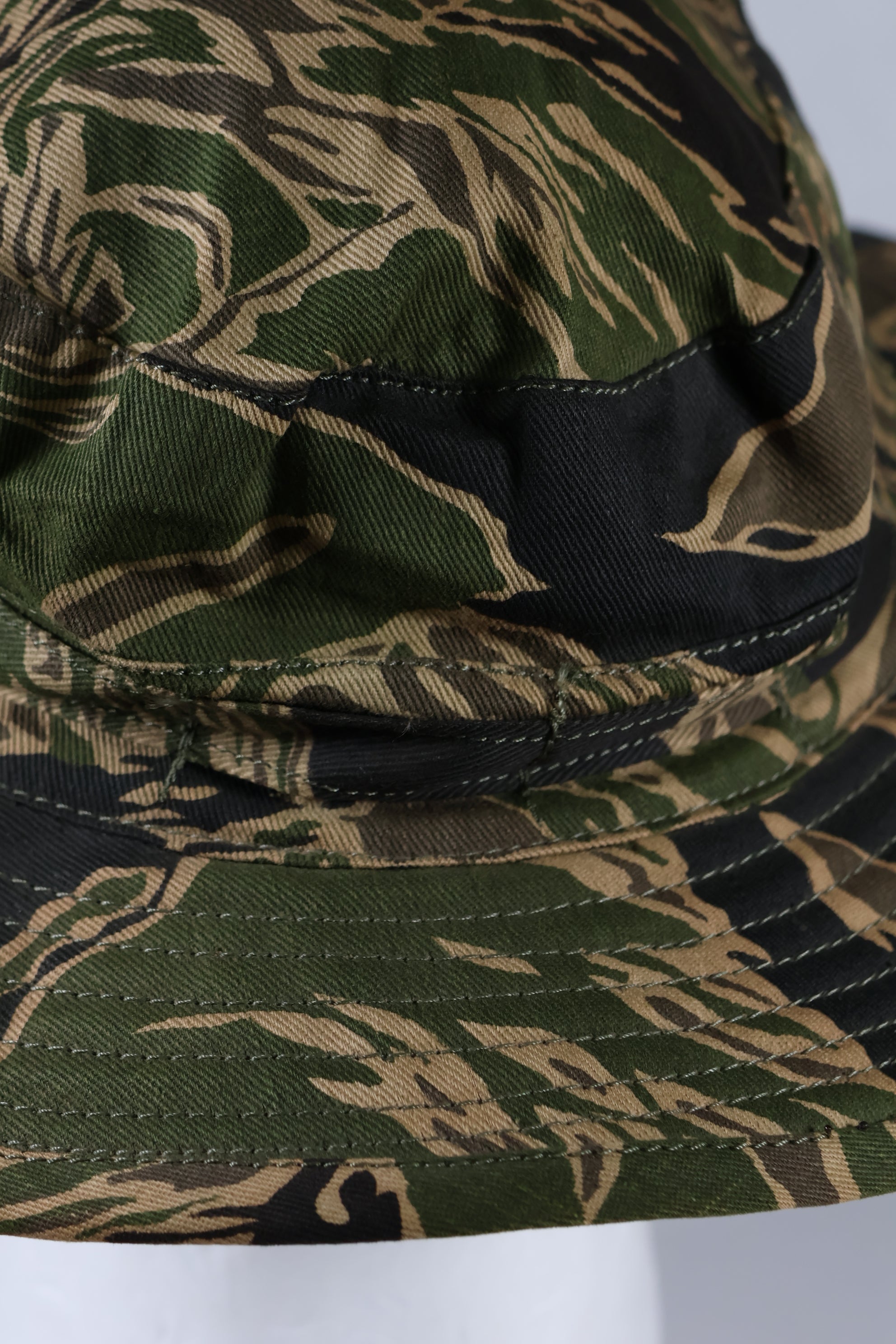 実物　沖縄タイガーパターン　タイガーストライプ　ブーニーハット　大きめサイズ　中古品