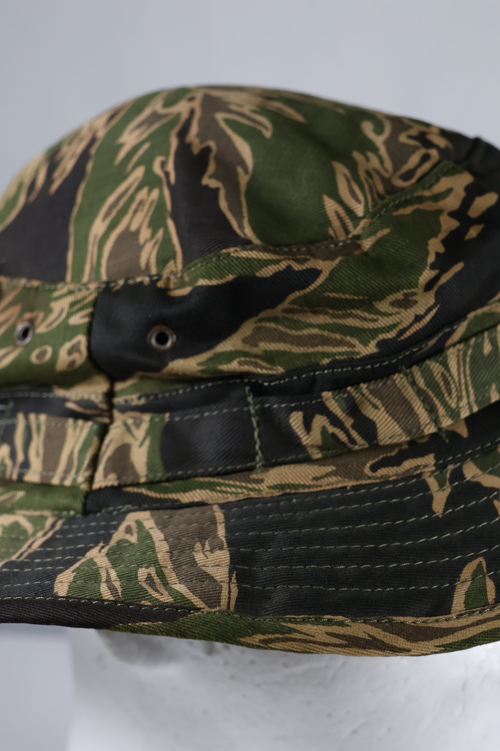 実物　沖縄タイガーパターン　タイガーストライプ　ブーニーハット　大きめサイズ　中古品